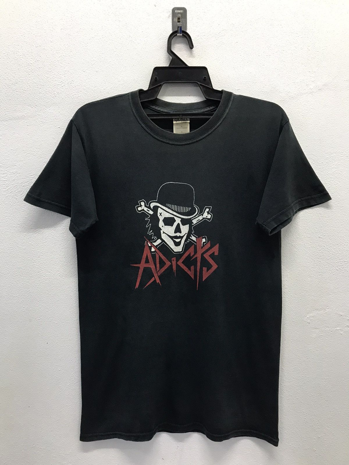 Band Tees × Gildan × Vintage Vintage Gildan The Adicts Shirt Size US S / EU 44-46 / 1 - 1 Thumbnail