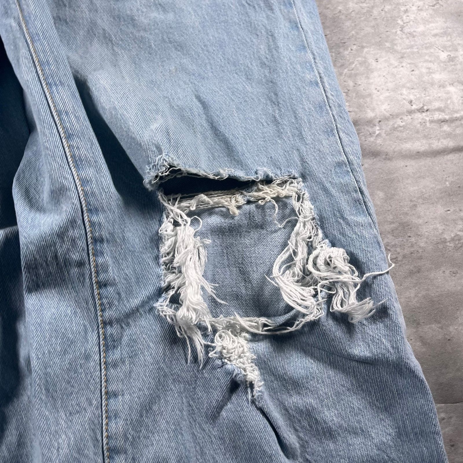 & Other Stories Ripped flaired jeans Size 22" - 3 Thumbnail