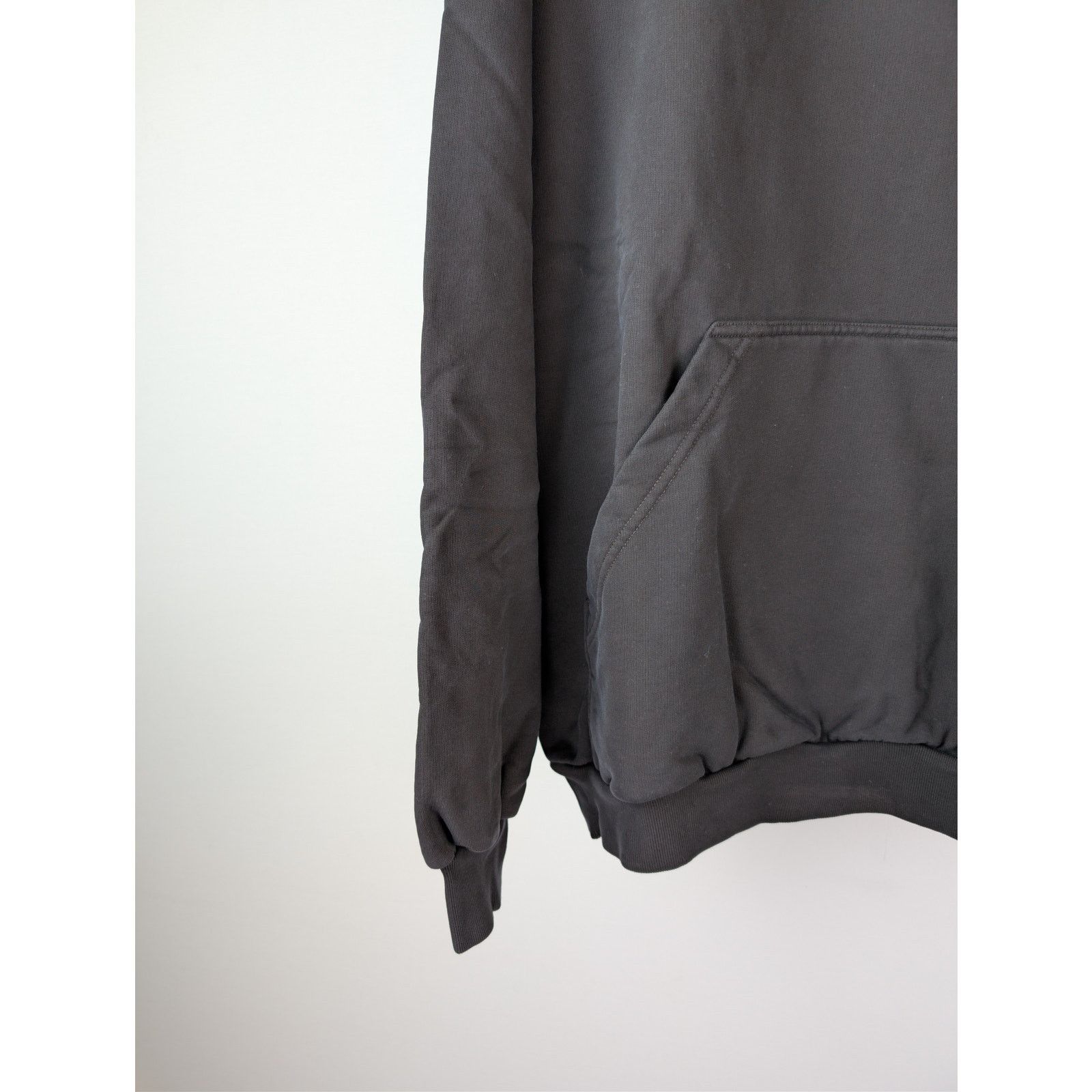 Balenciaga o1rshd1 Beverly Hills Oversized Hoodie in Black Size US M / EU 48-50 / 2 - 6 Thumbnail