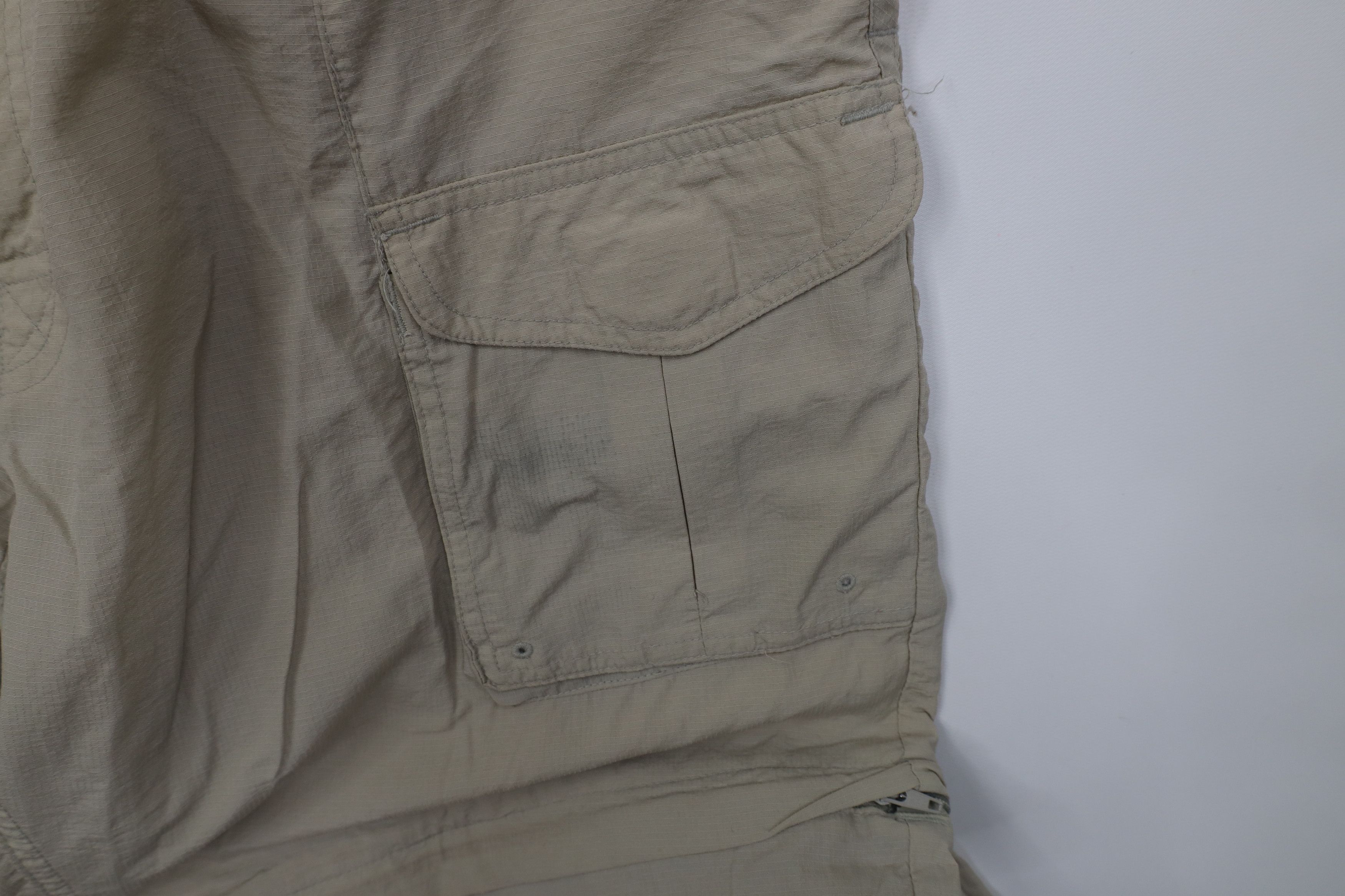 Columbia Vintage Columbia Wide Leg Convertible Cargo Pants Size US 38 / EU 54 - 7 Thumbnail