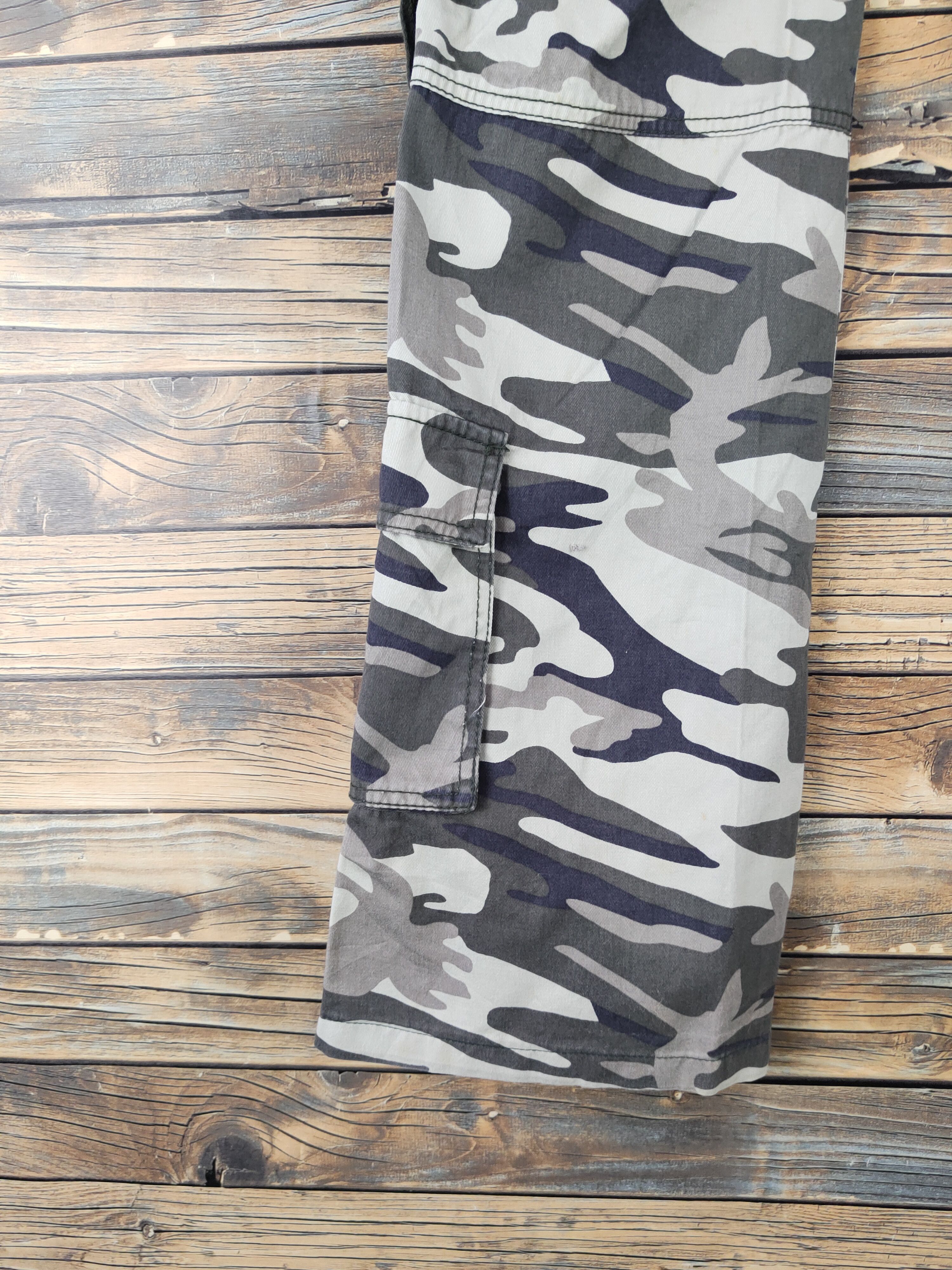 Japanese Brand DLL Ugiz Camouflage Multipocket utility Cargo Pants #230 Size 27" / US 4 / IT 40 - 10 Thumbnail