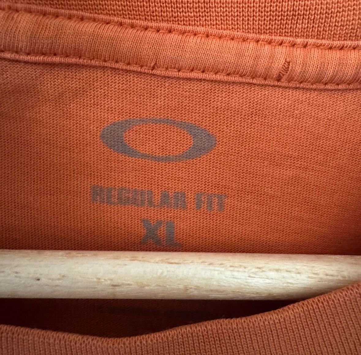 Oakley Vintage Orange Oakley T-Shirt XL Size US XL / EU 56 / 4 - 3 Thumbnail