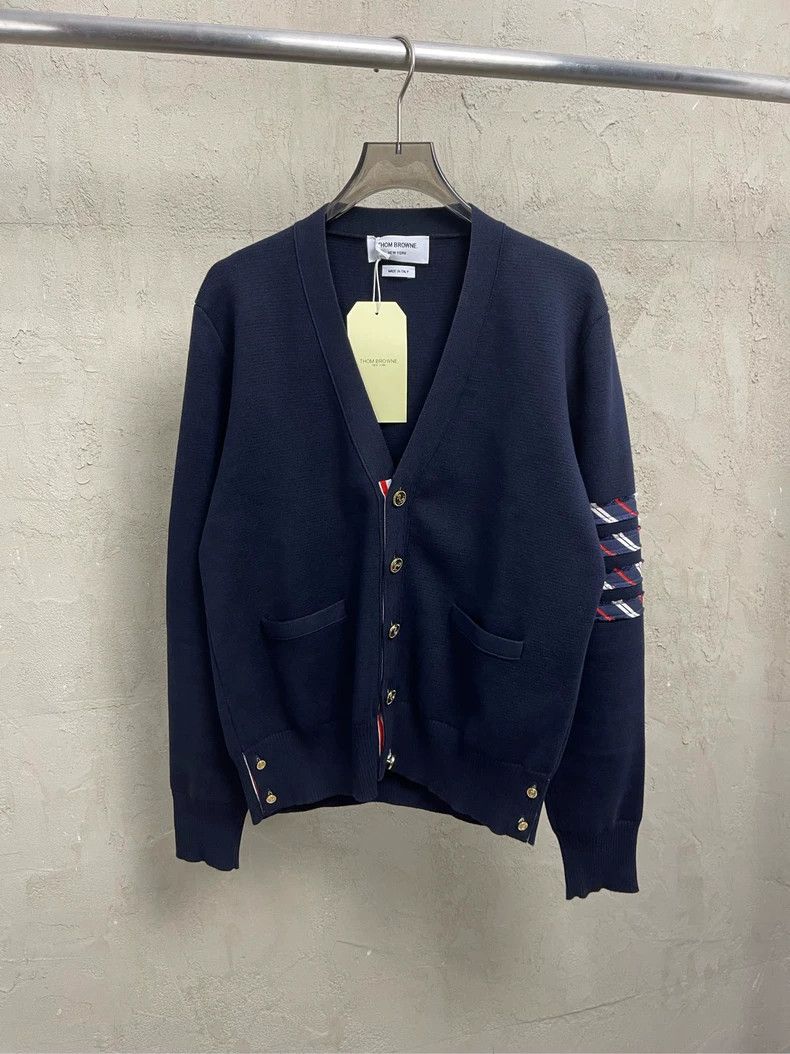Thom Browne Thom browne Dark blue gold buckle patch four-striped knitte Size US XS / EU 42 / 0 - 1 Thumbnail