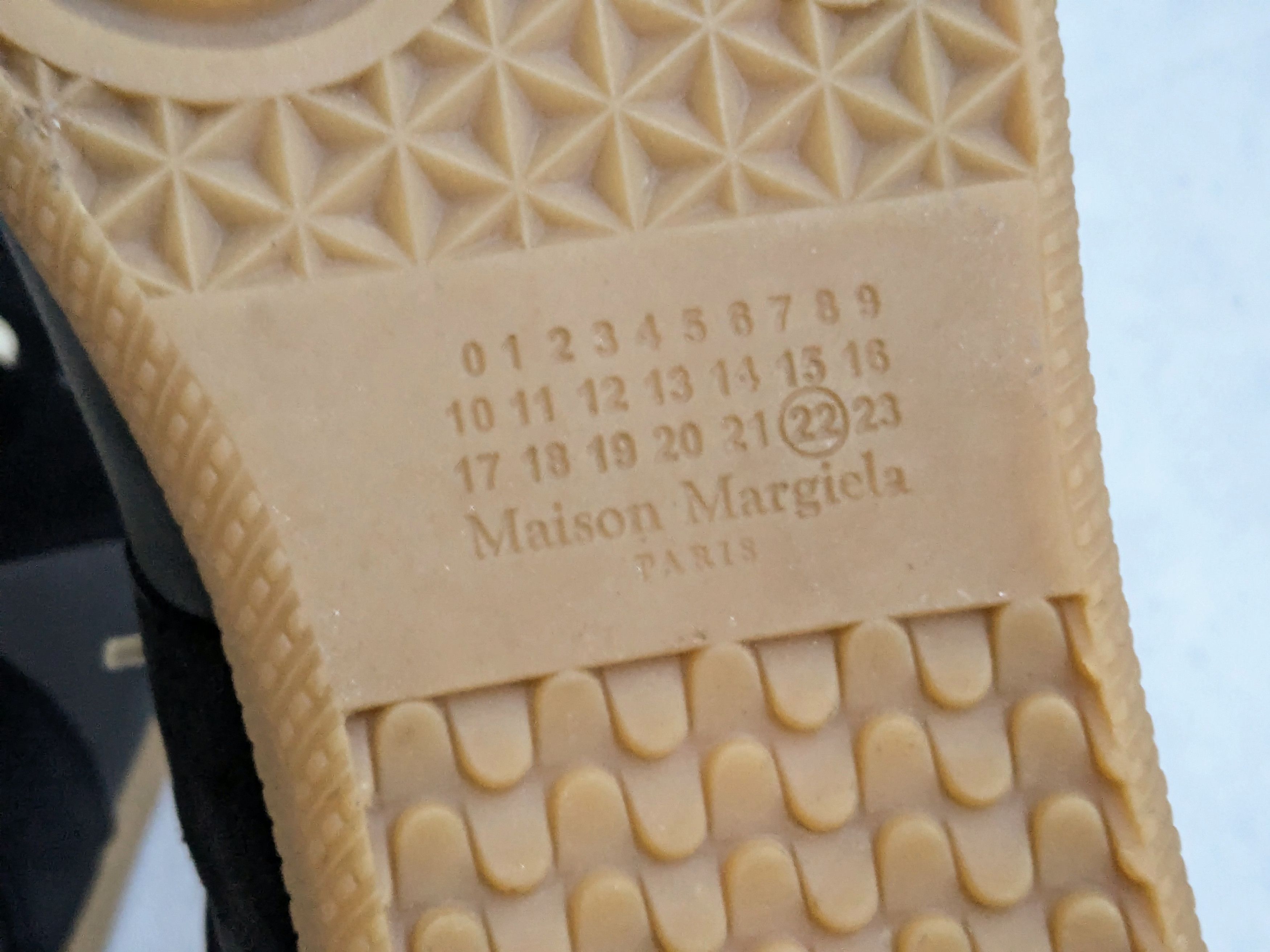 Maison Margiela Maison Margiela Replica GAT Black 9 42 Low Tops Gum Size US 9 / EU 42 - 16 Thumbnail