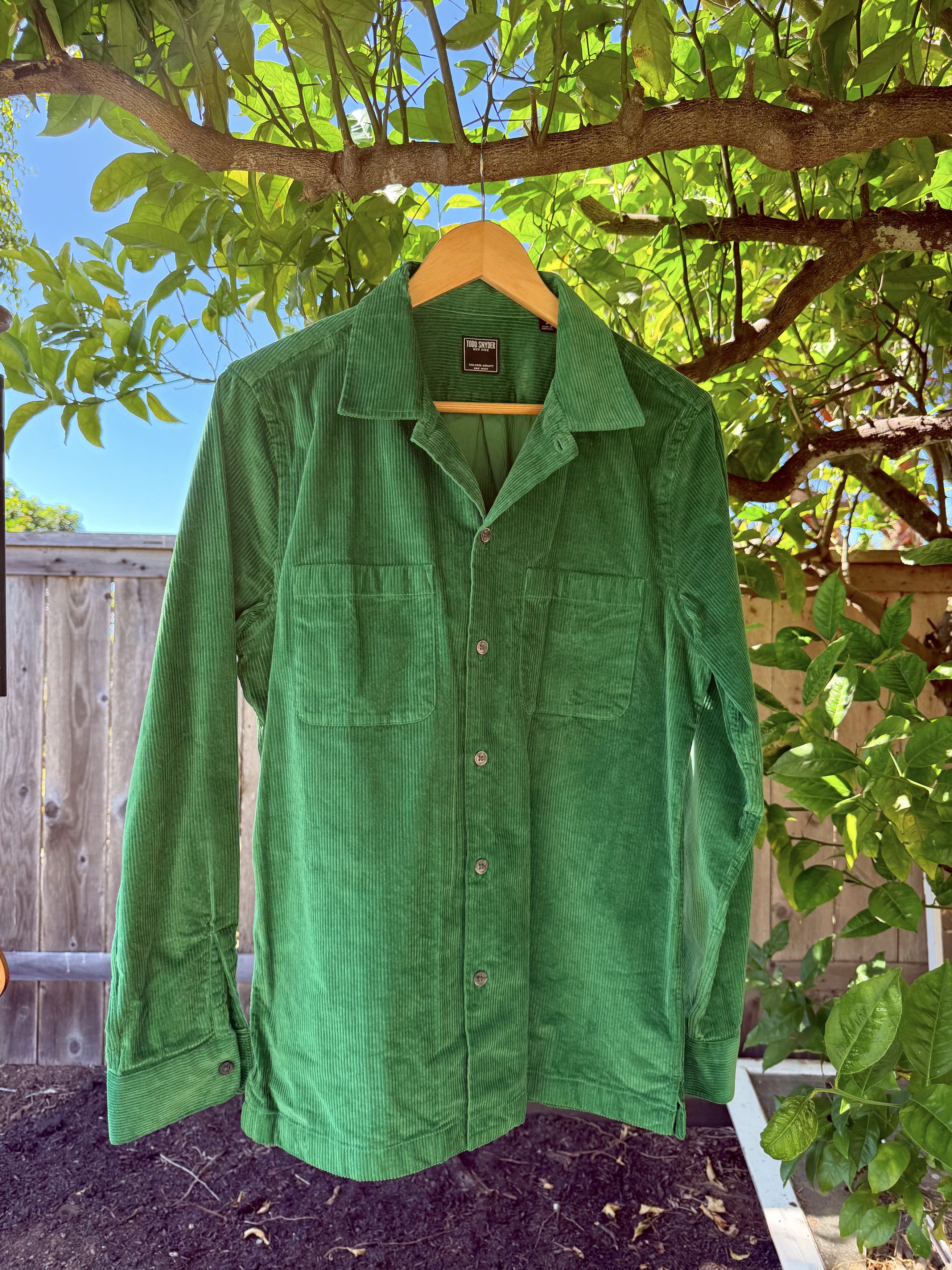 Todd Snyder Todd Snyder Emerald Green Corduroy Camp Collar Shirt Small Size US S / EU 44-46 / 1 - 1 Thumbnail