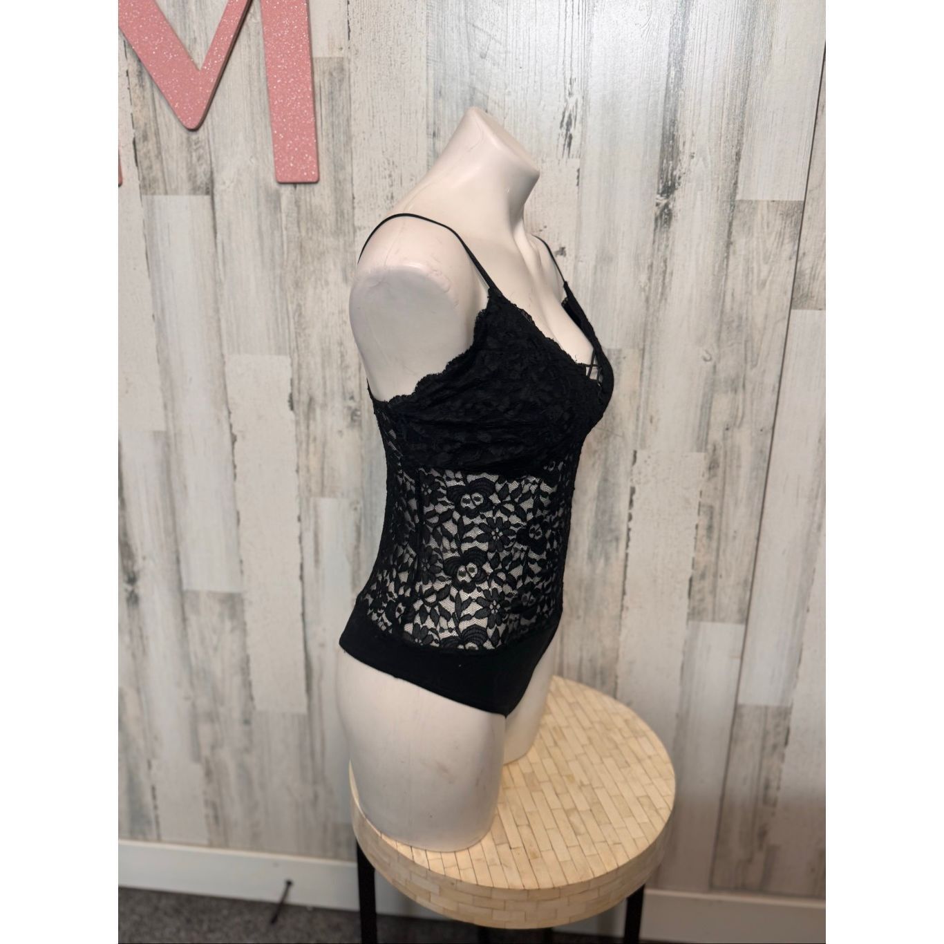 Guess GUESS Black Lace Bodysuit Women’s Size M Spaghetti Strap Floral Lace Top NWT Size M / US 6-8 / IT 42-44 - 5 Thumbnail