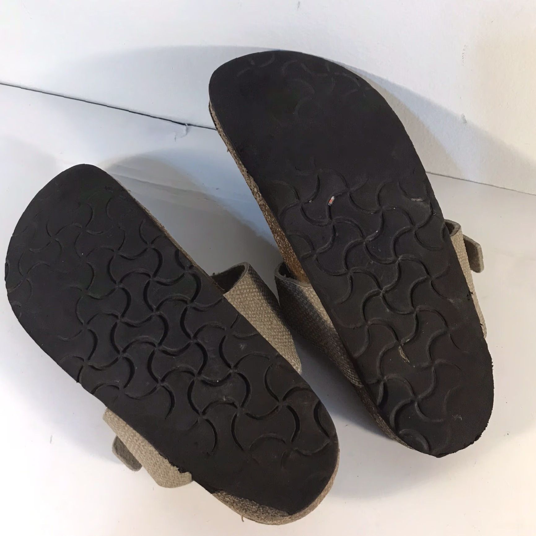 Birkenstock VINTAGE? No—Birkenstock Gizeh Sandal Leather Beige Sandcastle Womens Size 5 Sandal Slip On Comfort Cushioned Buckle Plain Thong Summer 5 Womens Size US 5 / IT 35 - 4 Thumbnail