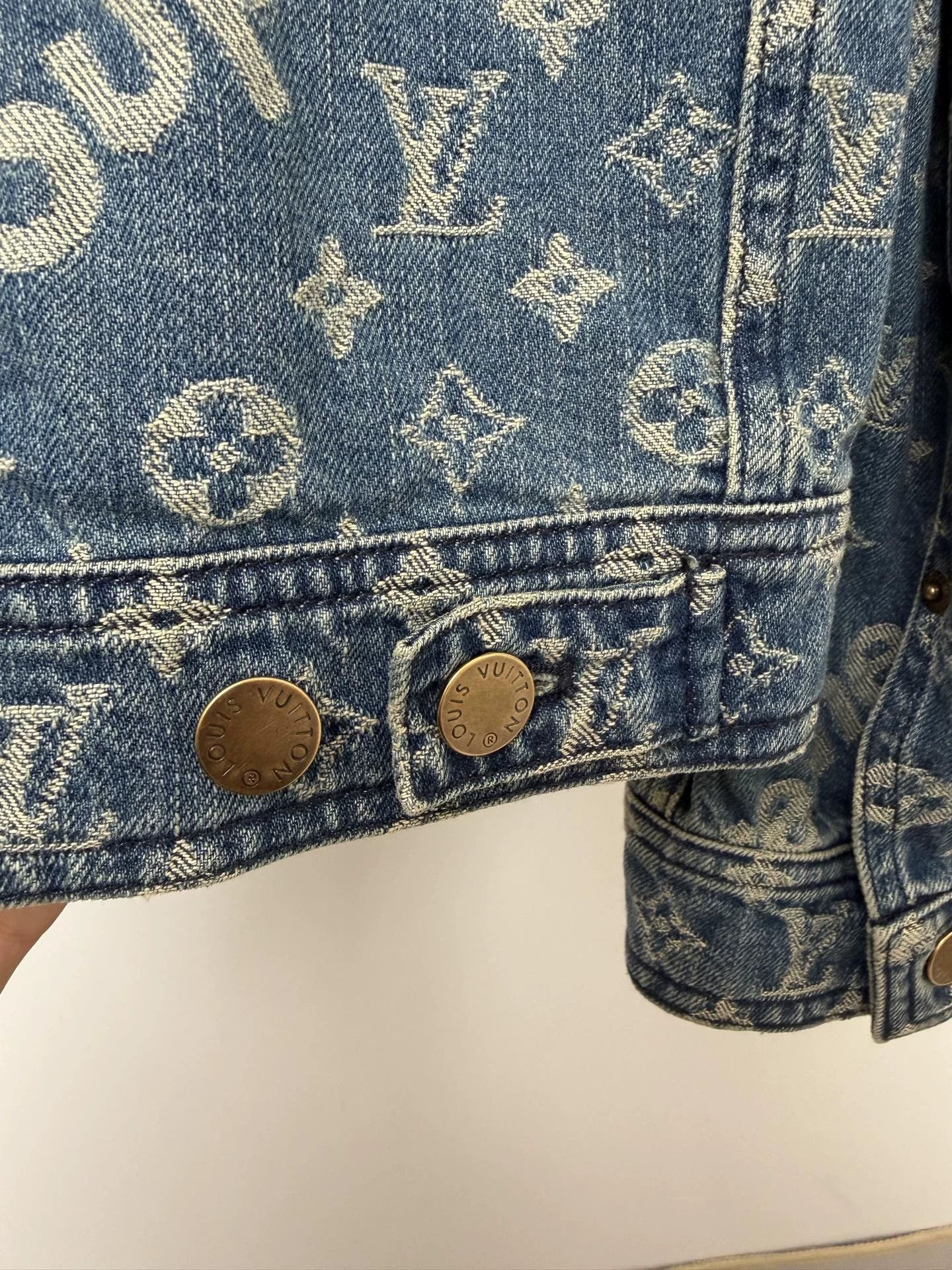 Louis Vuitton LV x Supreme Denim Leather Allover Logo Jkt Size 50 Size US M / EU 48-50 / 2 - 4 Thumbnail