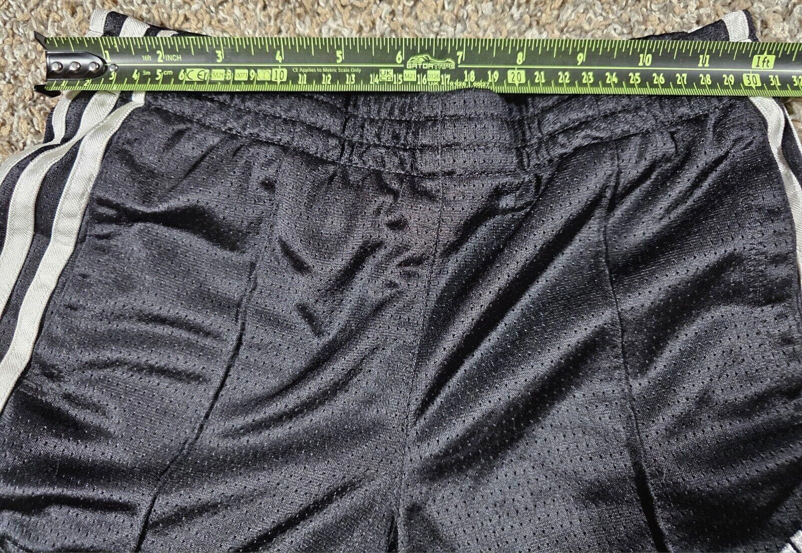 Adidas adidas Women's Pacer 3 Stripe Woven Polyester Gym Shorts L Size 36" / US 14 / IT 50 - 6 Thumbnail
