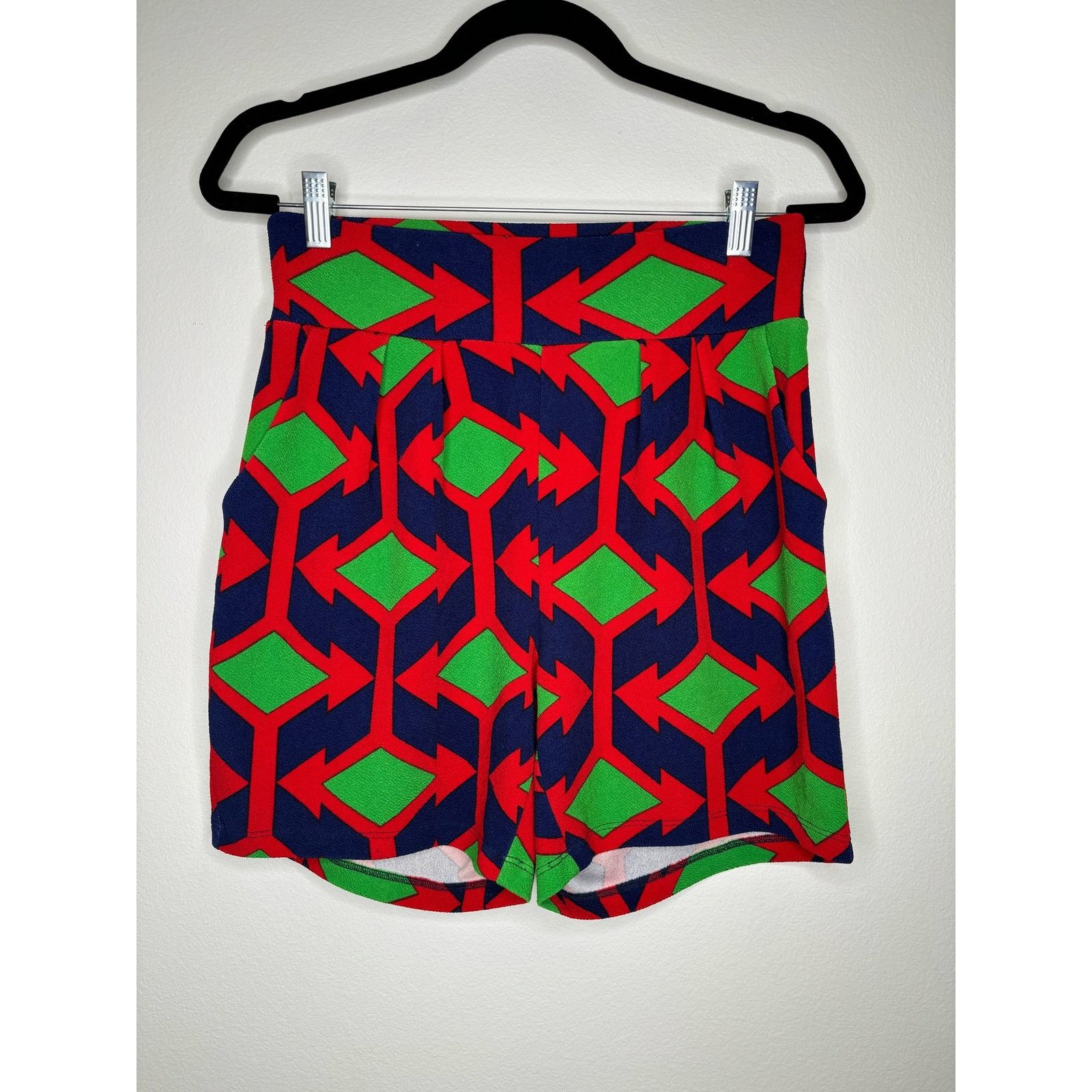 & Other Stories High-rise geometric shorts with pockets ￼ Size 32" / US 10 / IT 46 - 1 Thumbnail