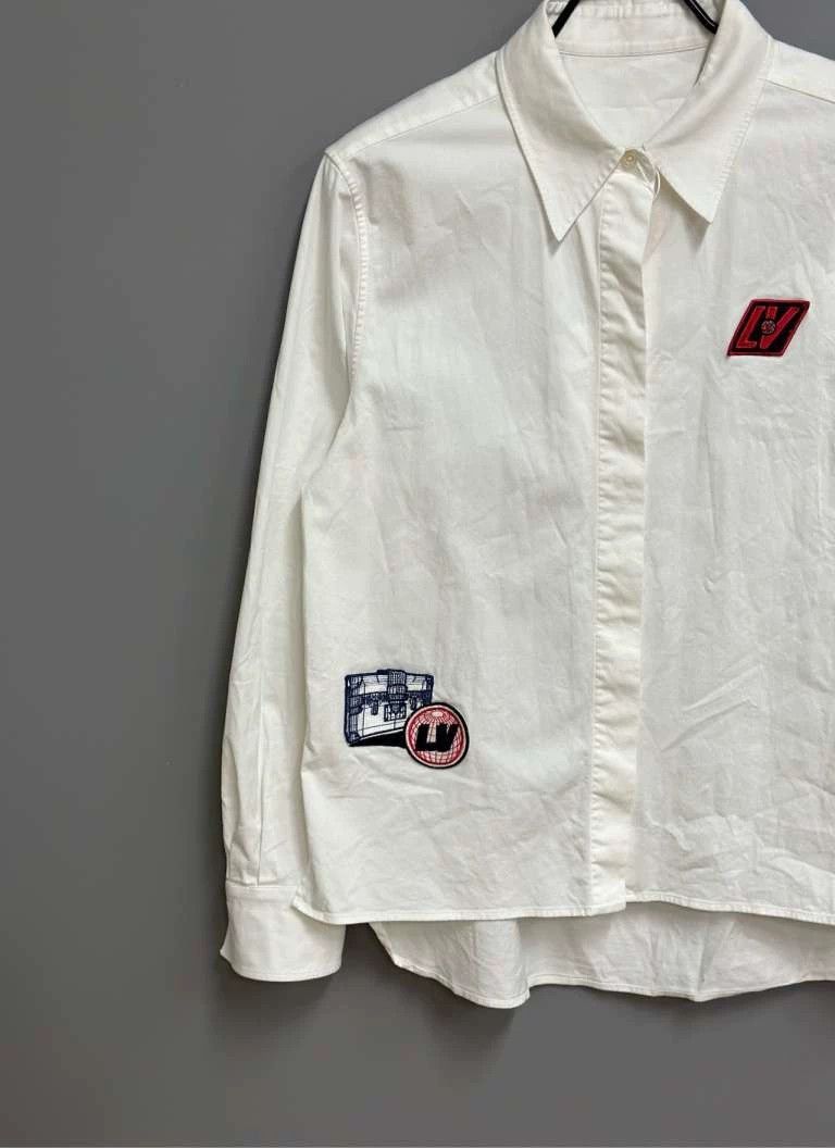 Louis Vuitton Louis Vuitton Logo Embroidered Shirt -2505 Size M / US 6-8 / IT 42-44 - 2 Thumbnail