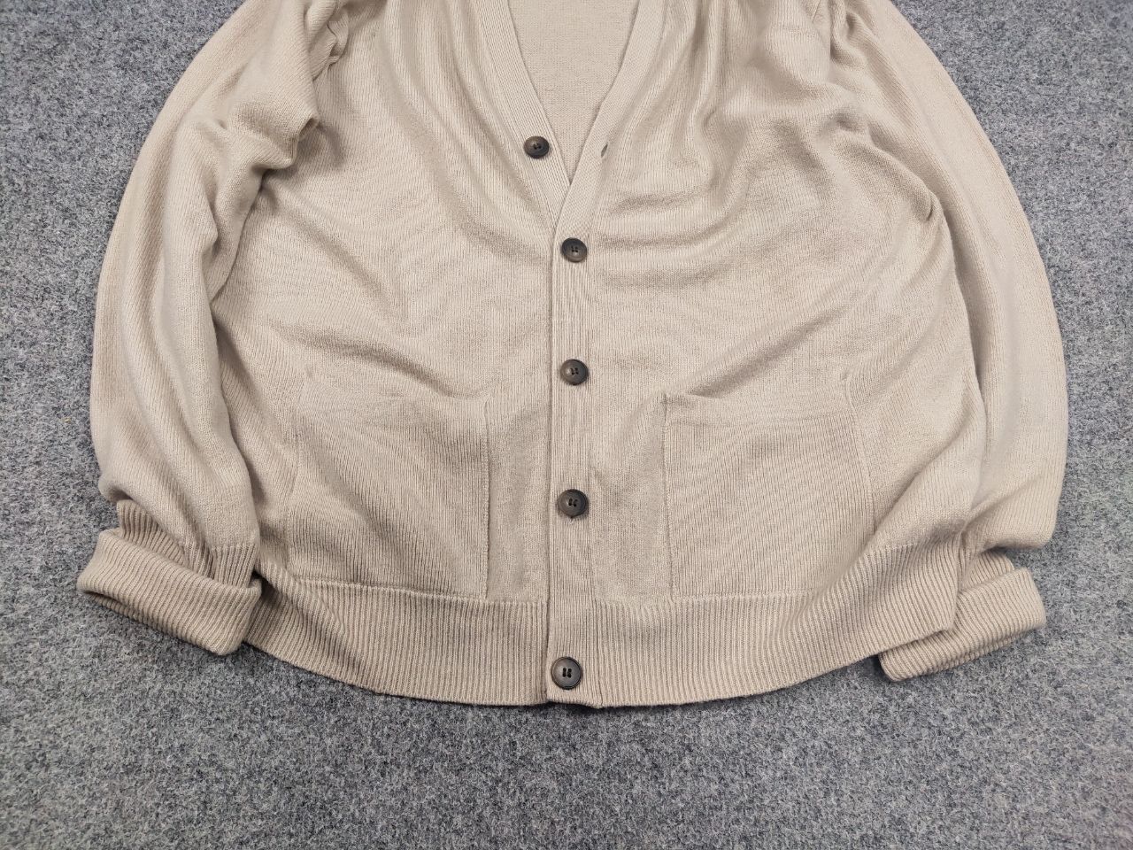Vintage Vintage 80's Textured Beige milky knitted button Cardigan Size US L / EU 52-54 / 3 - 5 Thumbnail