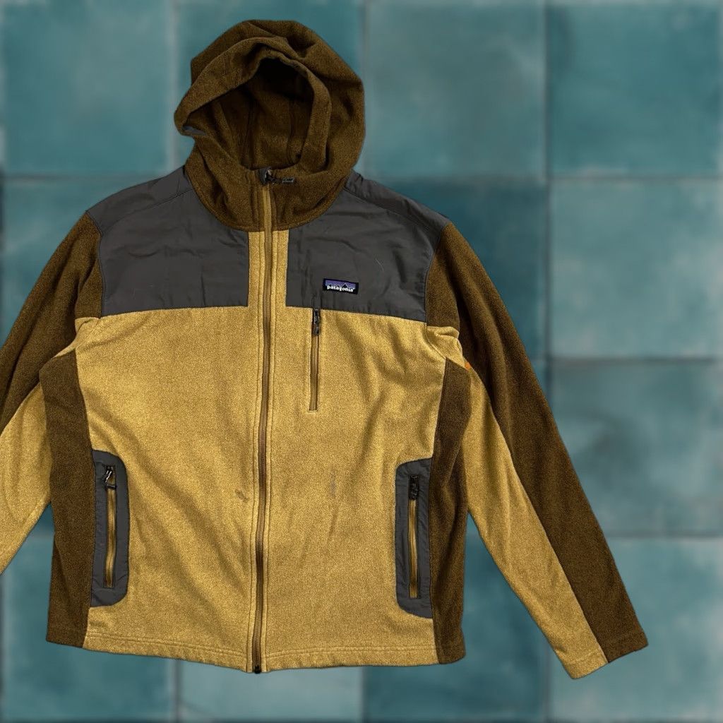 Patagonia Patagonia Jacket Men XL Tan Cedars Fleece Zip Chest Pocket Zipper Damaged Logo Embroidered Full Zip Pockets Outdoor Fall Winter Size US XL / EU 56 / 4 - 1 Thumbnail