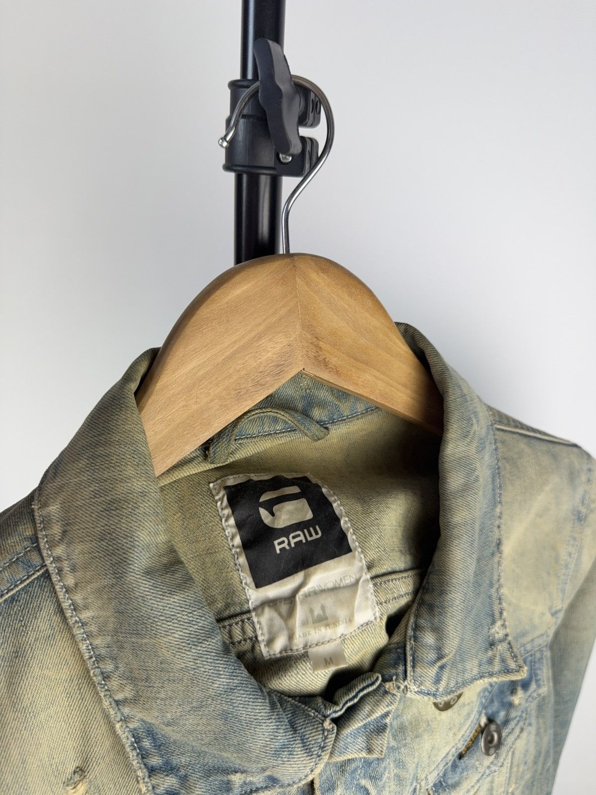 G-Star × Japanese Brand G-Star RAW Women’s Distressed Denim Jacket Light Wash Size M Size M / US 6-8 / IT 42-44 - 4 Thumbnail