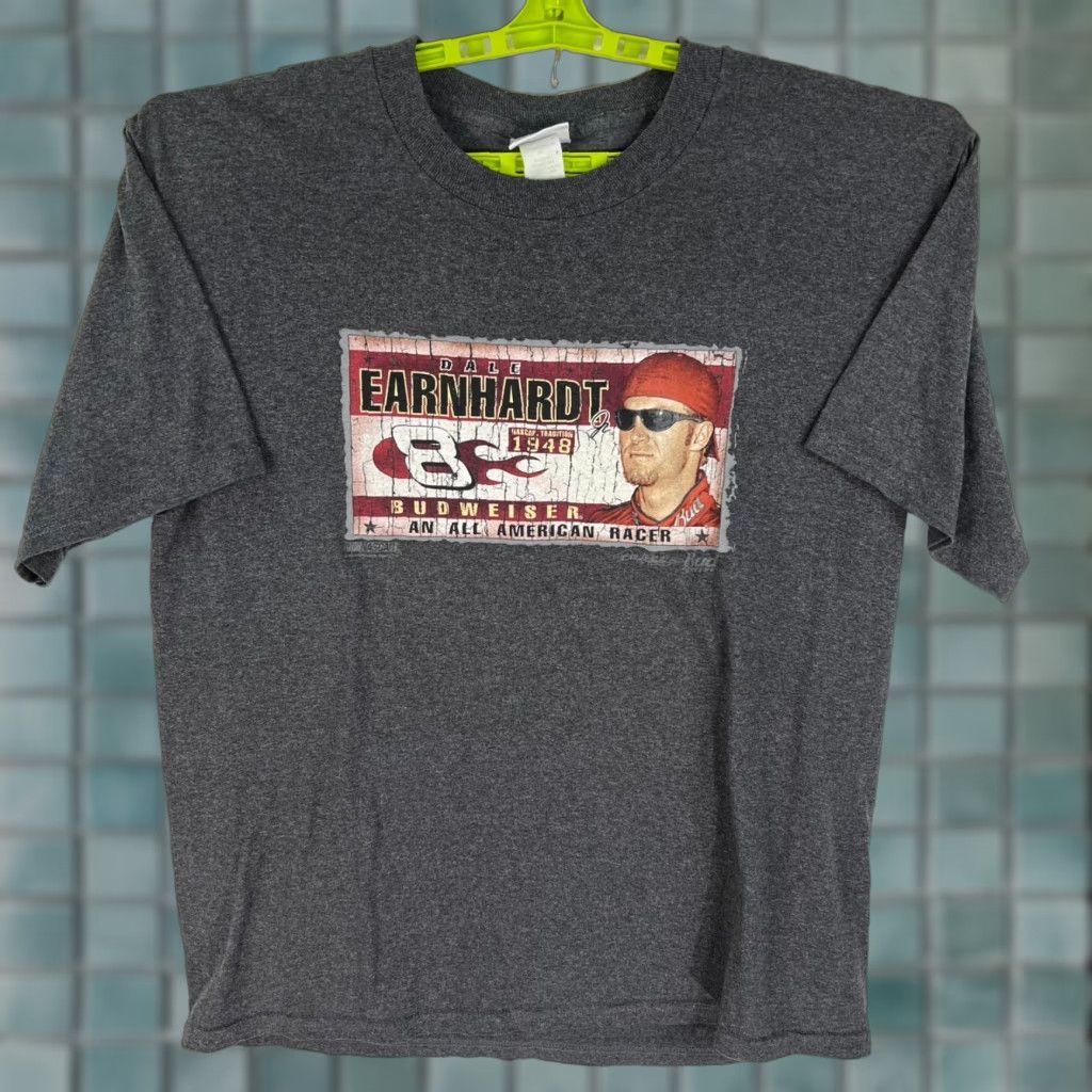 Chase Authentics VINTAGE Dale Earnhardt Jr #8 T-Shirt Adult XL Gray Budweiser Chase Authentics Men’s 90s Racing Graphic Tee Size US XL / EU 56 / 4 - 1 Thumbnail