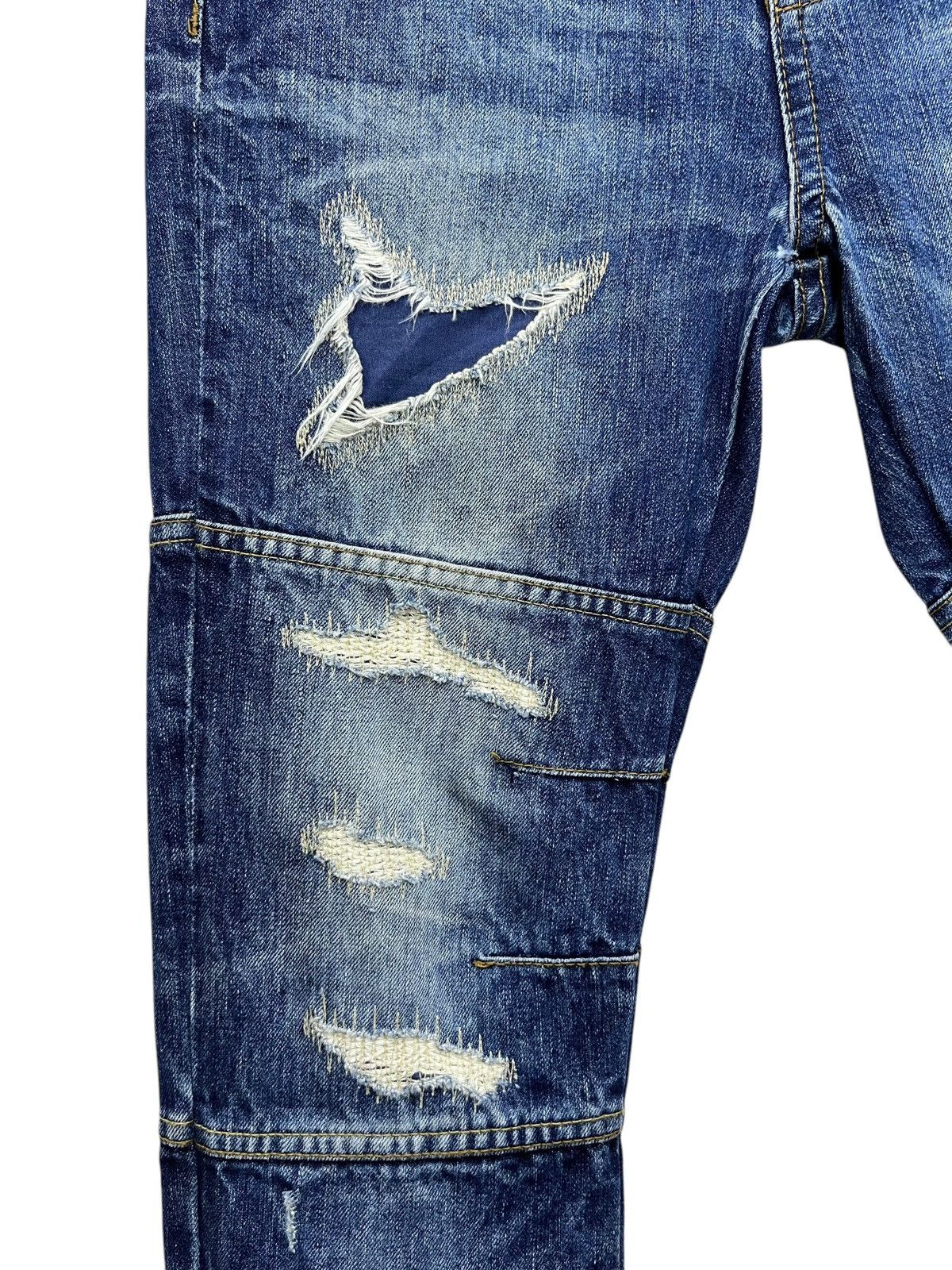 Vintage FYE🔥Vintage RED PEPPER Punk Angel Wings Big Spell-out Jeans Size 31" - 9 Thumbnail