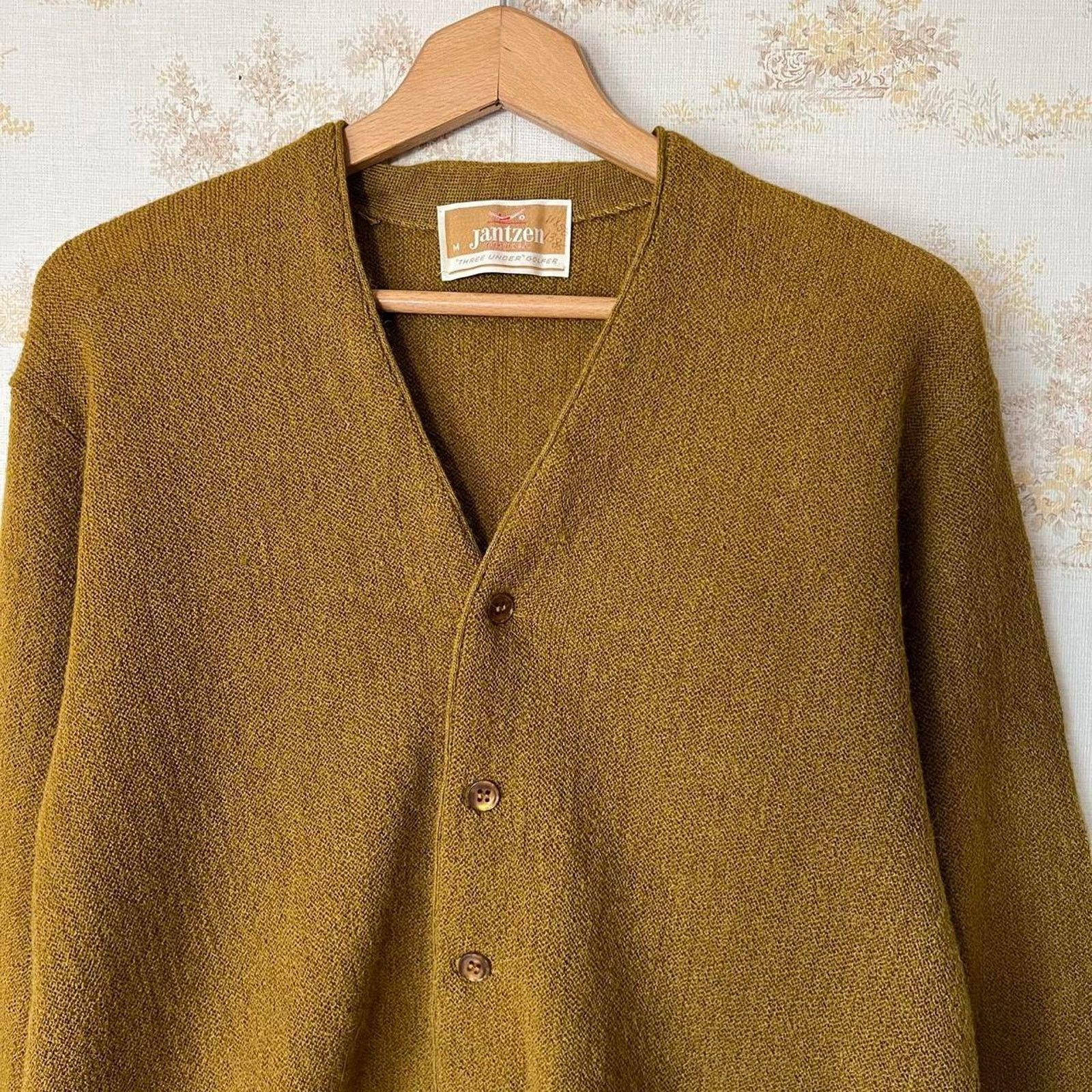 Jantzen 1970s Prep Golf Cardigan | "Three Under" Mustard Knit | M Size US M / EU 48-50 / 2 - 2 Thumbnail