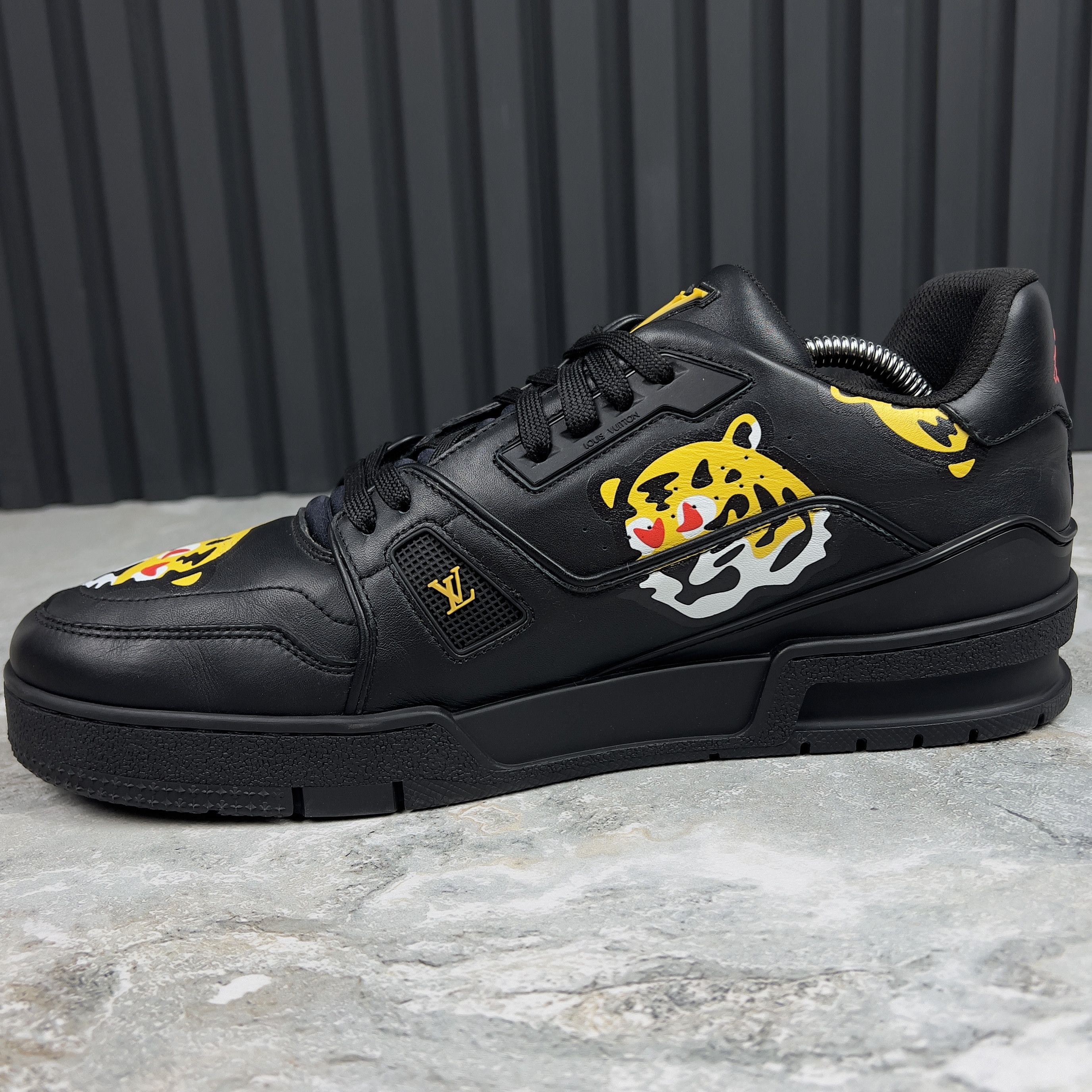 Louis Vuitton Louis Vuitton Nigo Trainer LV Tiger Sneaker Monogram Size US 9.5 / EU 42-43 - 17 Thumbnail