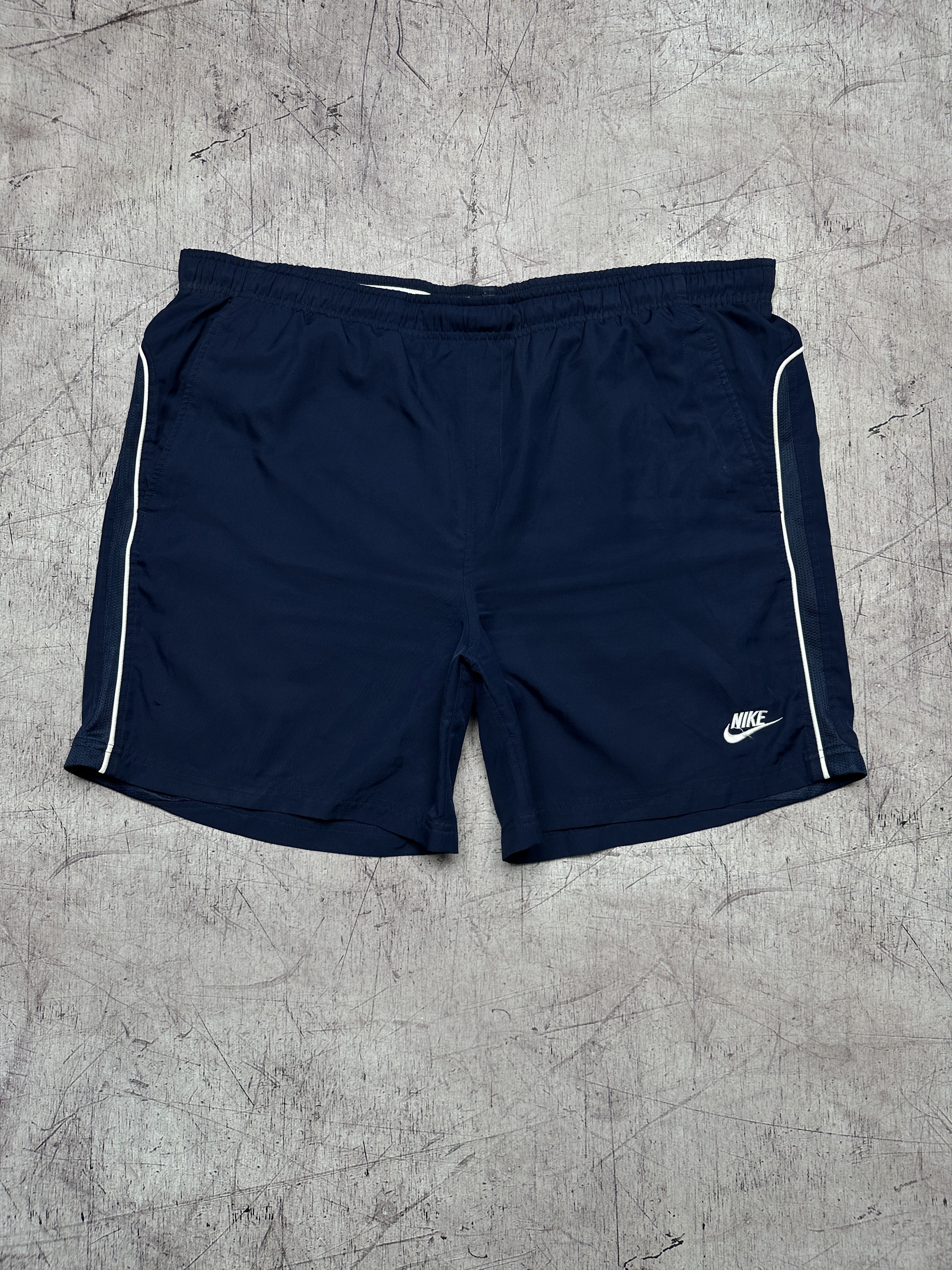 Nike Nike Vintage Mens Nylon Shorts Size US 38 / EU 54 - 1 Thumbnail