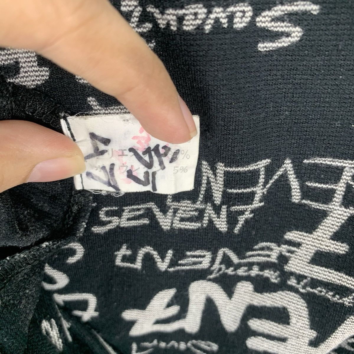 Vintage Vintage Y2K YIDOFY JAPAN SEVEN Lucky Number Over Print Tee Size M / US 6-8 / IT 42-44 - 9 Thumbnail