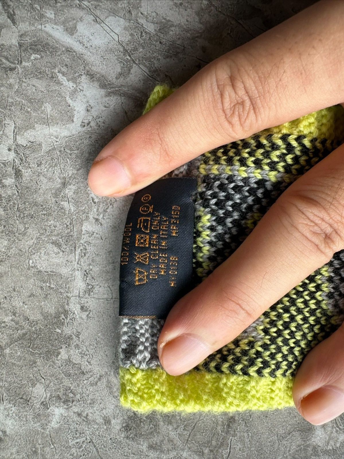 Louis Vuitton Louis Vuitton Yellow Grey Knit Headband Size ONE SIZE - 5 Thumbnail