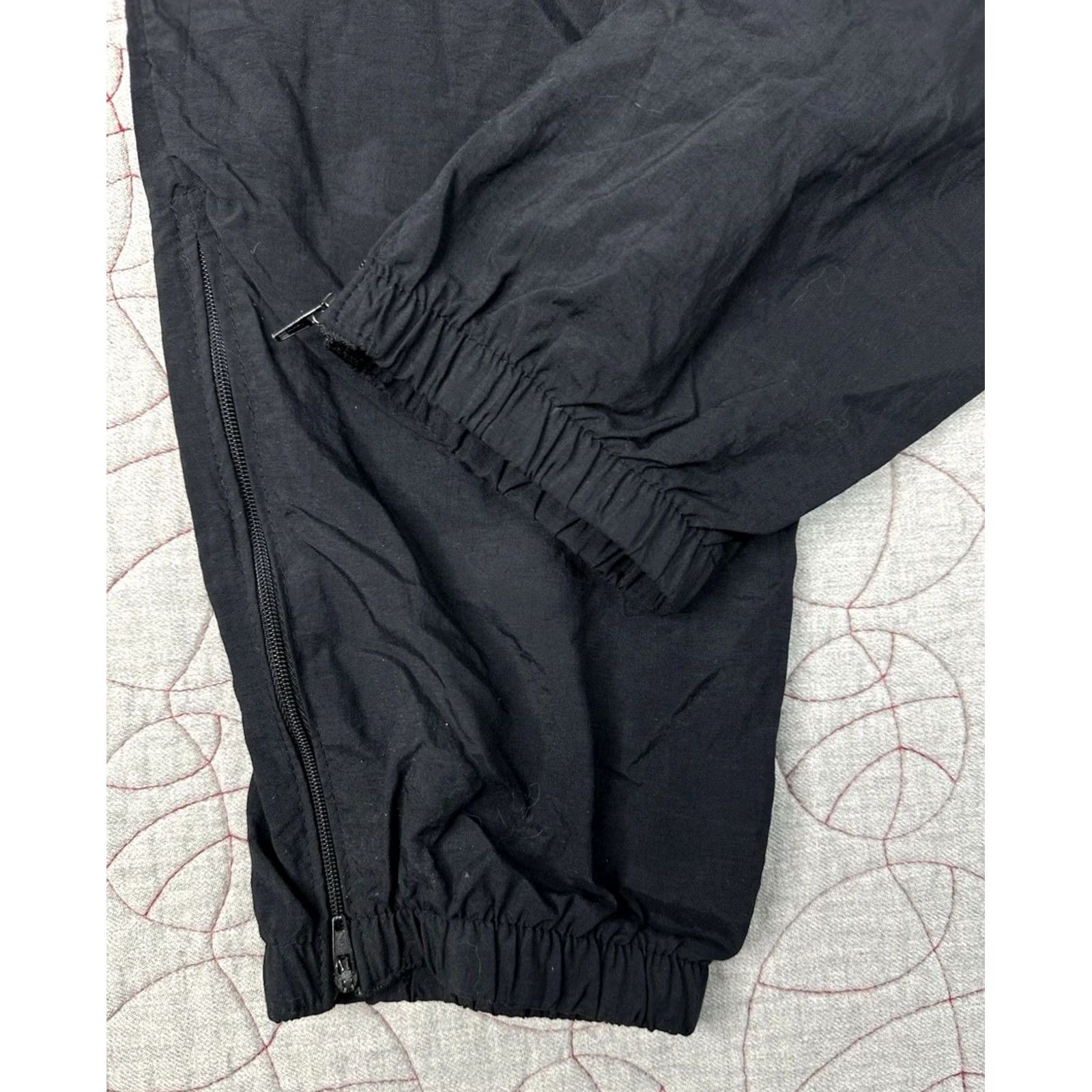 Converse VINTAGE Converse Pants Adult Large Black Track Windbreaker Mens 90s Size US 33 - 2 Thumbnail