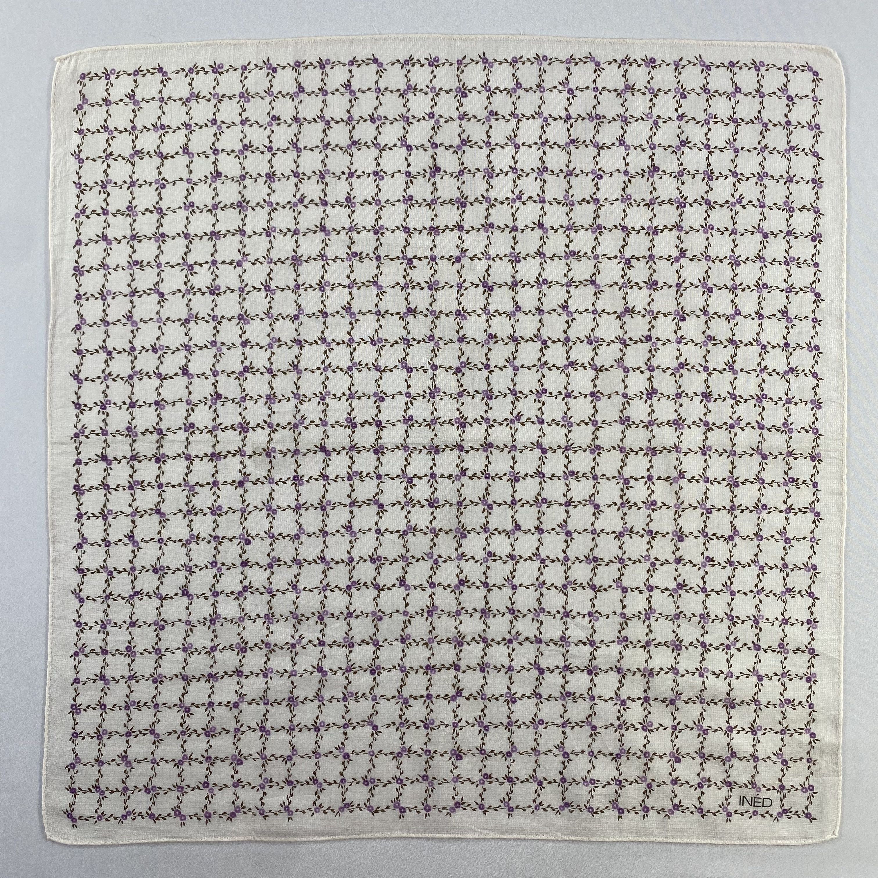 Vintage Ined Handkerchief / Neckerchief / Bandana-P683 Size ONE SIZE - 1 Thumbnail