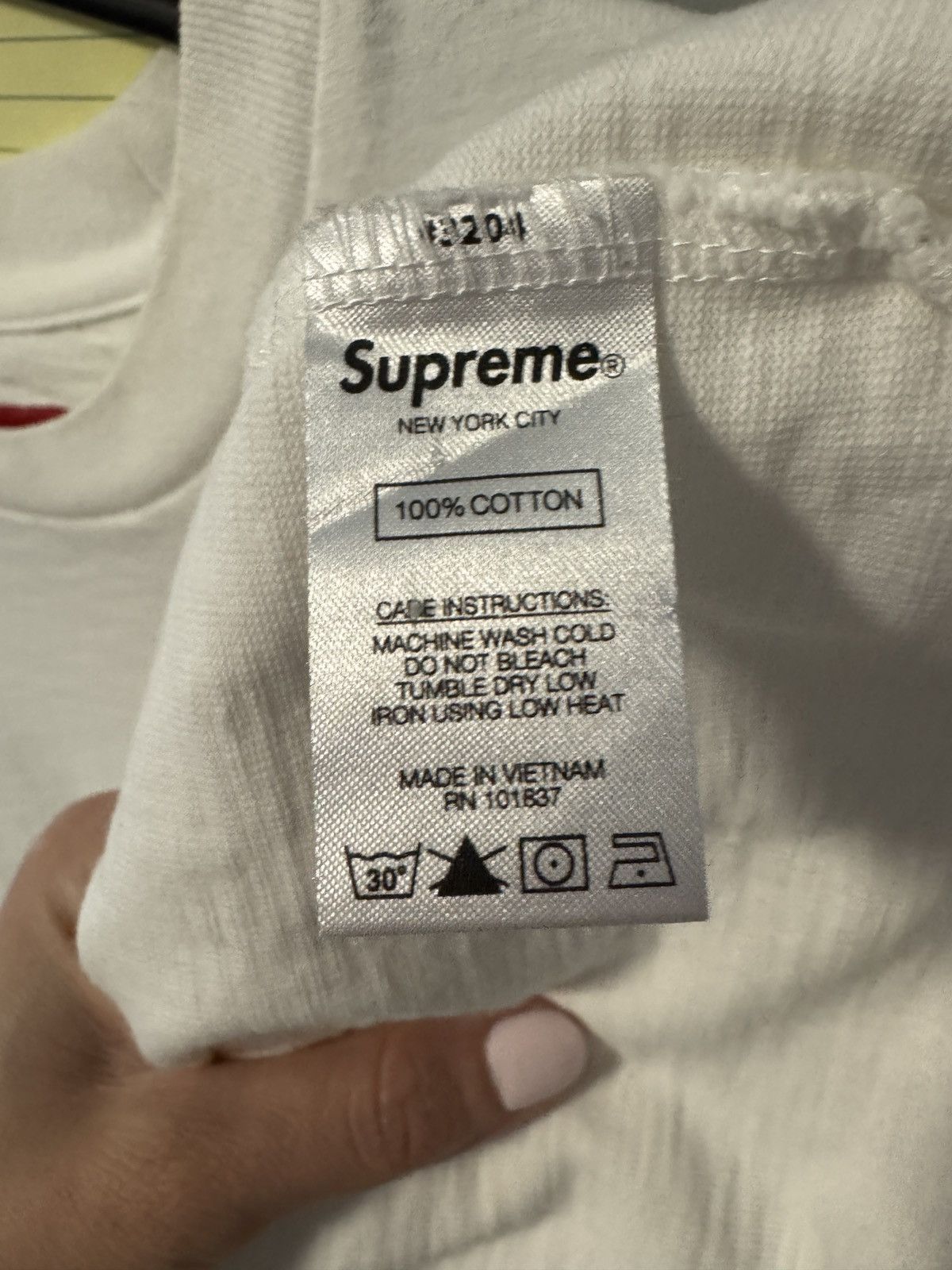 Supreme Supreme Embroidered pocket tee white size M Size US M / EU 48-50 / 2 - 4 Thumbnail