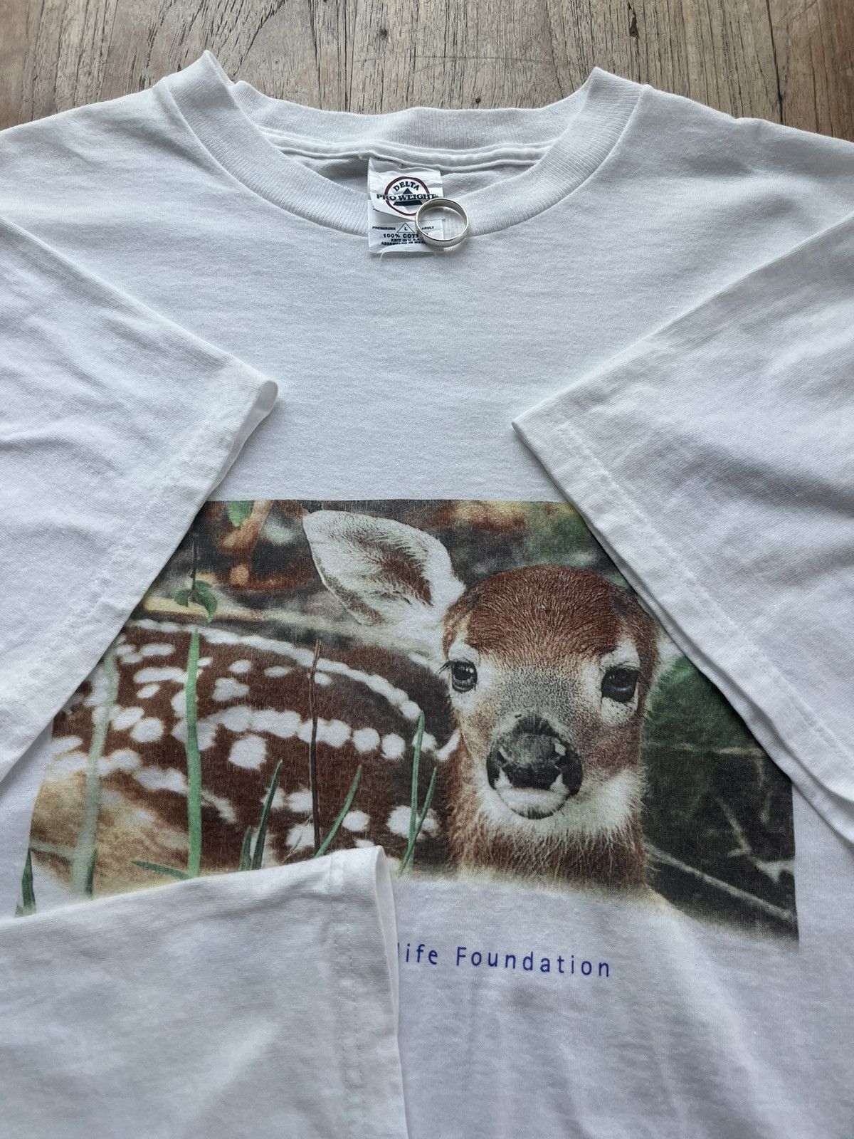 Vintage Vintage Deer Ontario Wildlife Foundation 00’s Tshirt Size US L / EU 52-54 / 3 - 7 Thumbnail