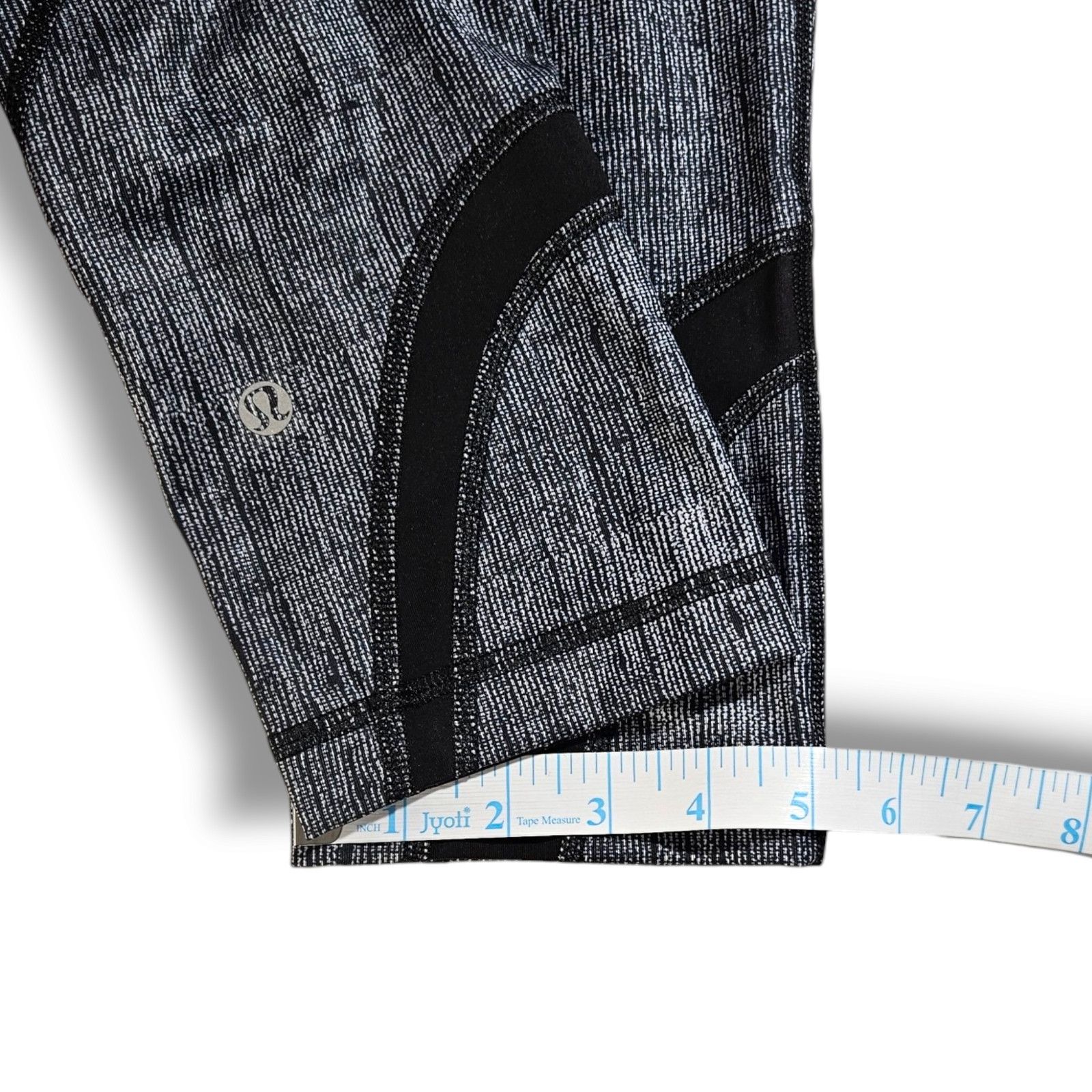 Lululemon EUC Lululemon Run Inspire Crop Pants Sz. 6 Burlap Texture Size 28" / US 6 / IT 42 - 12 Thumbnail