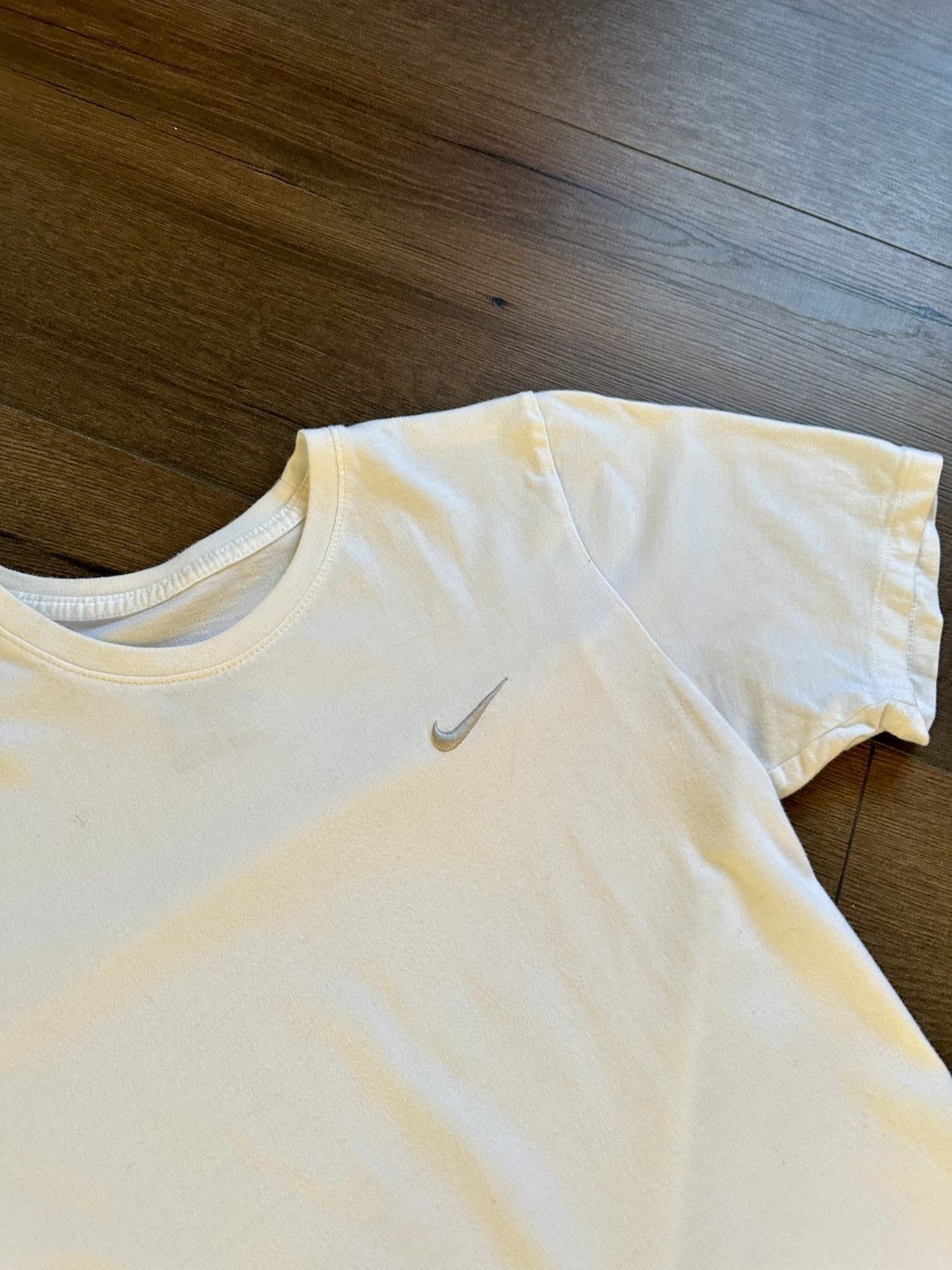 Nike Vintage Nike T-shirt White Swoosh Size US S / EU 44-46 / 1 - 6 Thumbnail