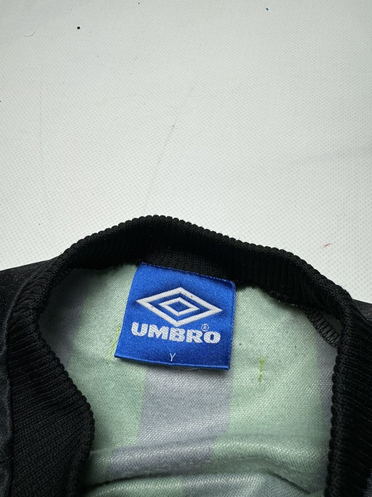 Umbro × Vintage Rare vintage Umbro Manchester United GK soccer jersey Size US S / EU 44-46 / 1 - 8 Thumbnail