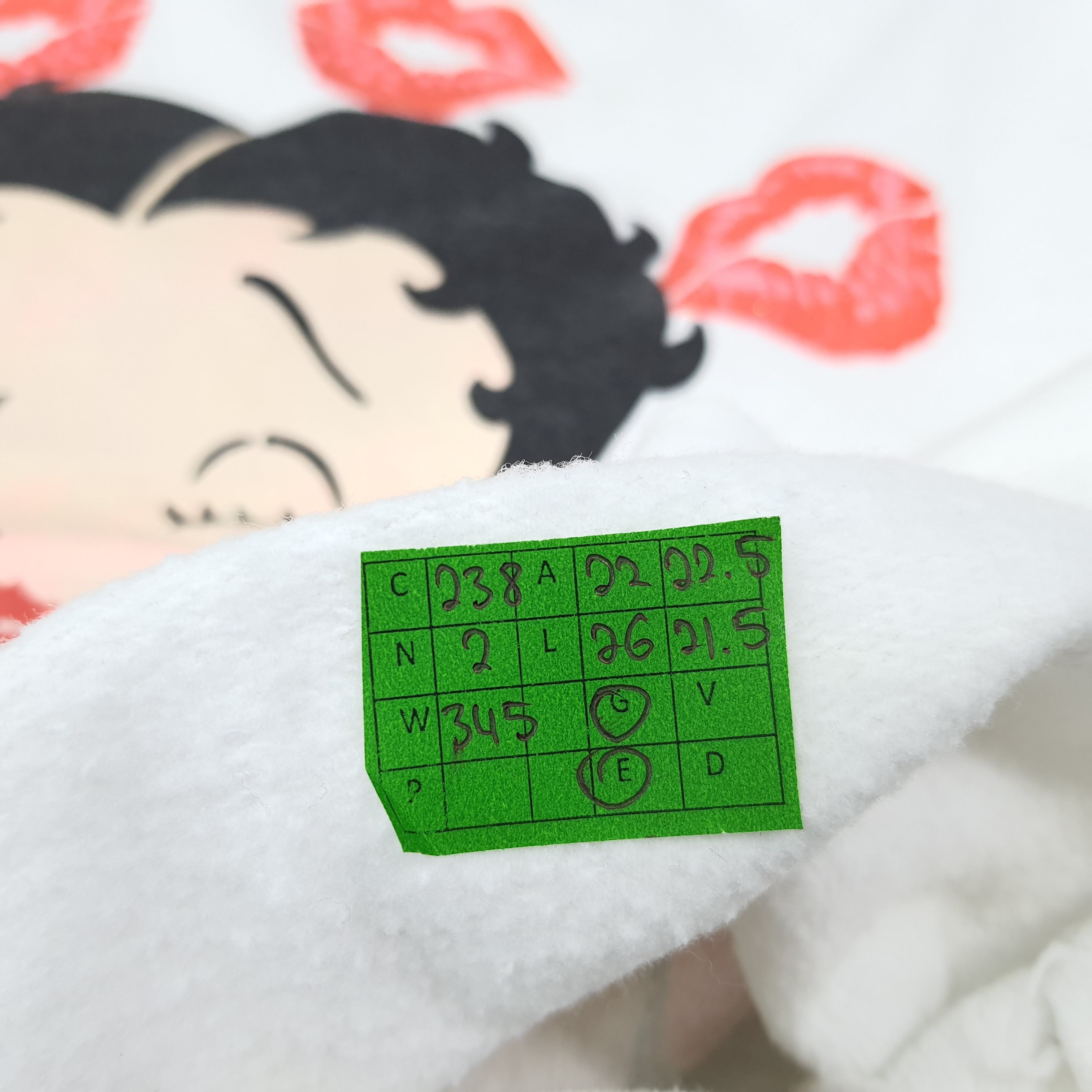 Other Vintage Betty Boop Kissable Sweatshirt C238N2 Size US M / EU 48-50 / 2 - 7 Thumbnail