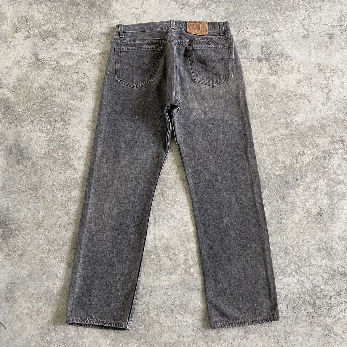 Vintage Vintage Late 80’s Levis 501 Ash Grey Denim Jeans Size US 33 - 14 Thumbnail
