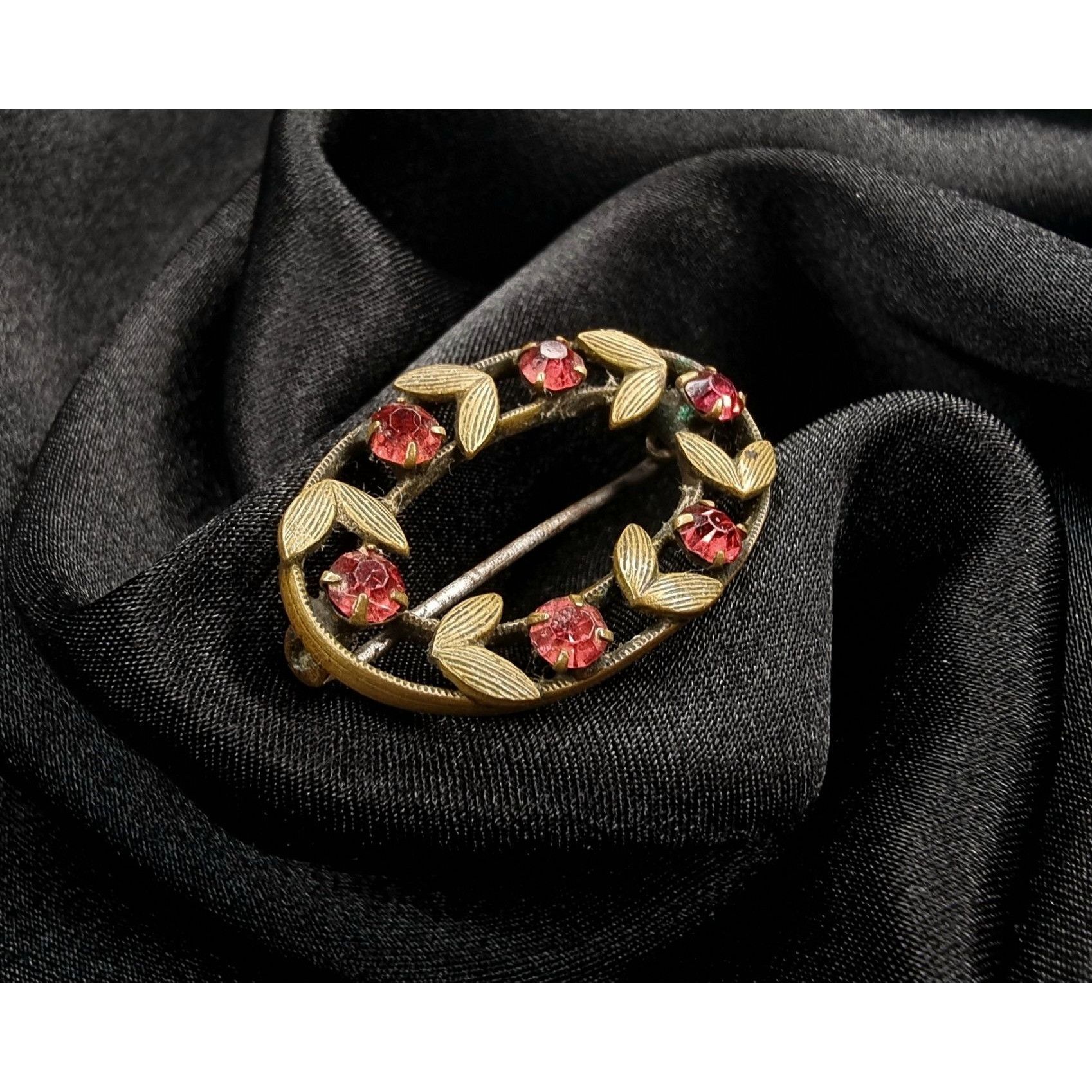 Vintage Antique Early 20th Century Oval Gold-Tone Brooch With Pink R Size ONE SIZE - 2 Thumbnail