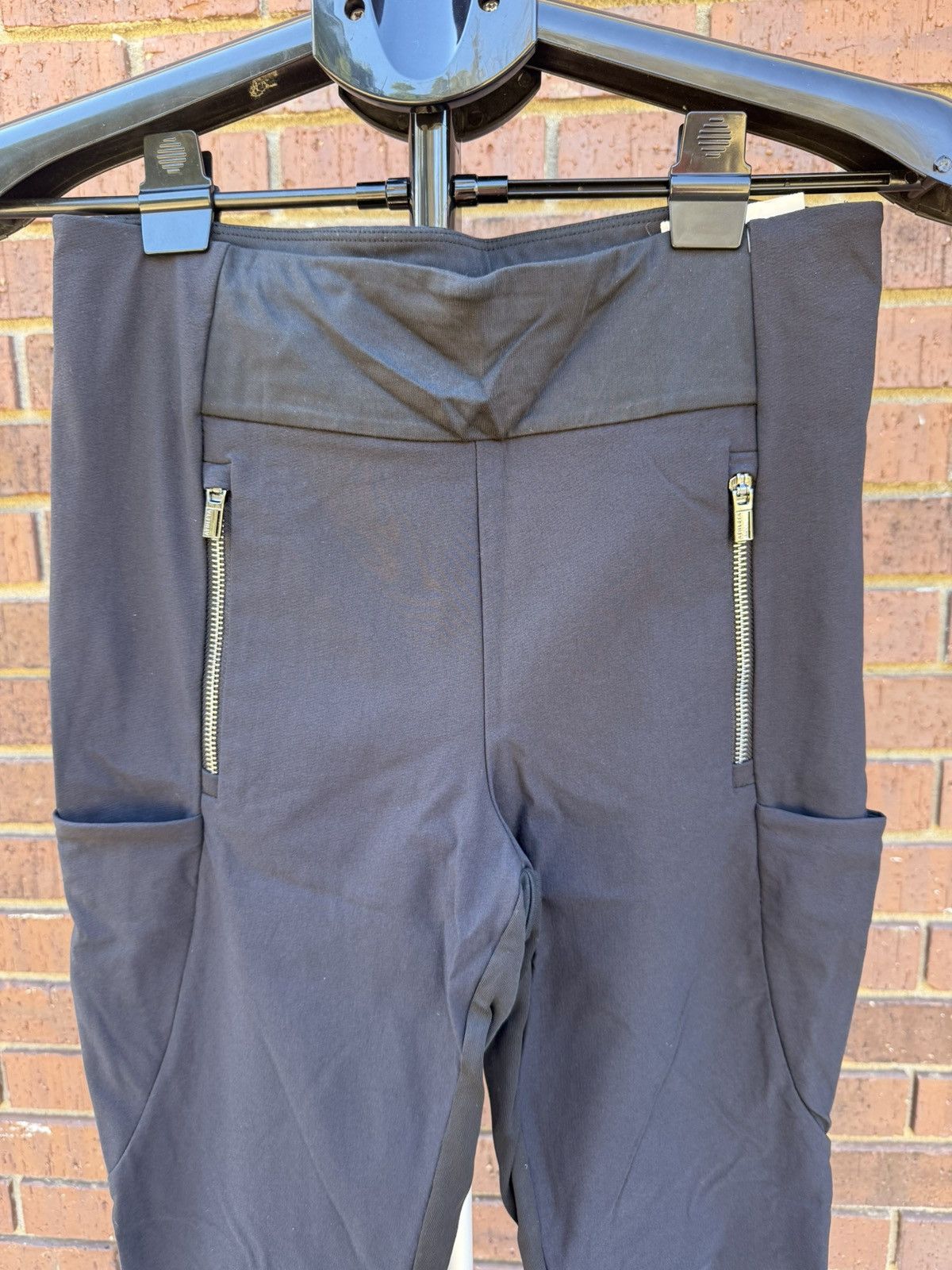 Athleta Athleta Black Joggers Leggings Zip Pockets Athletic Pants Size 28" / US 6 / IT 42 - 2 Thumbnail