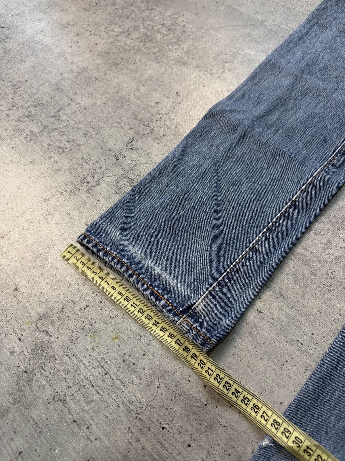 Levi's Levis Jeans Mens 31x34 Blue 501 Relaxed Straight Whisker Y2K Size US 31 - 8 Thumbnail