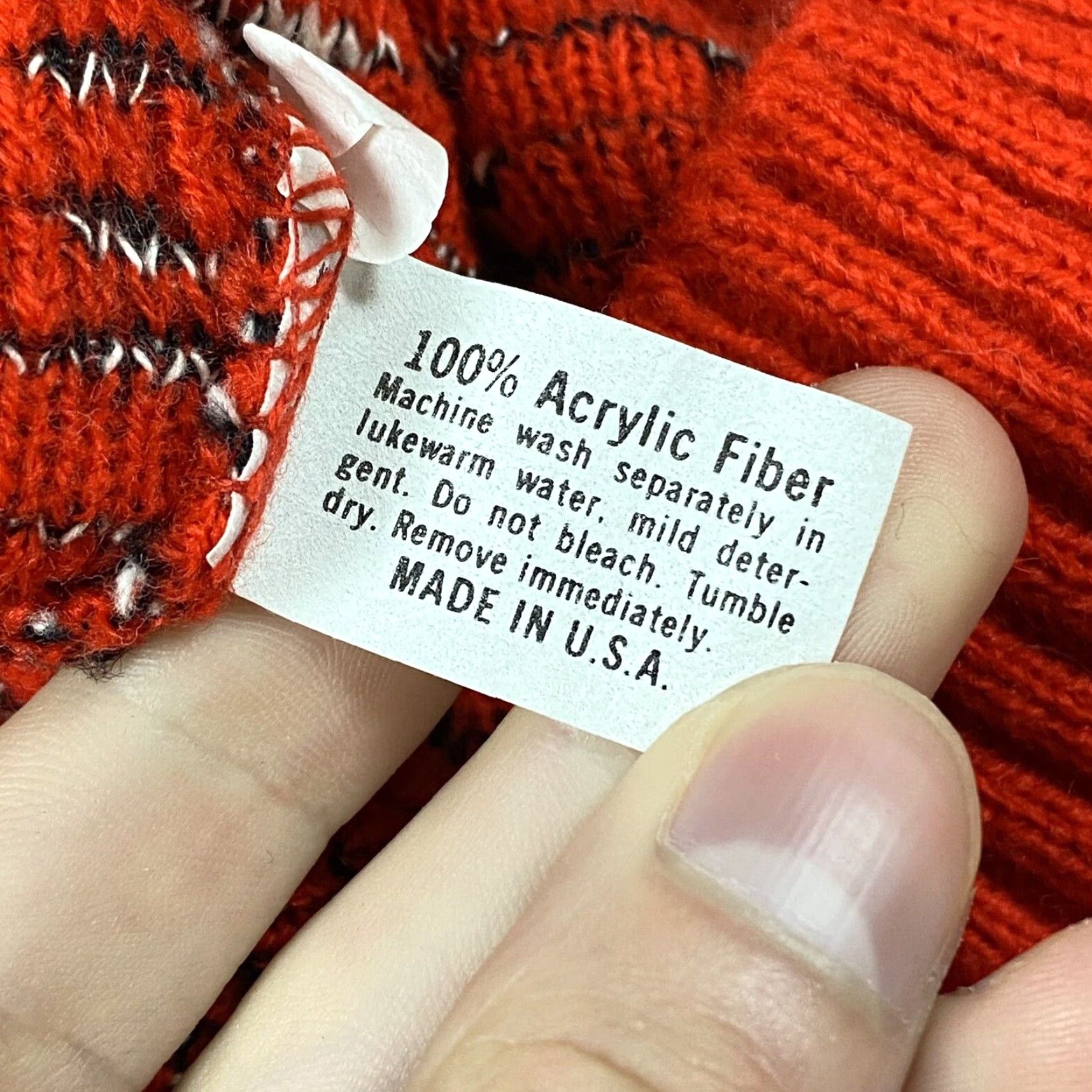 Etro VTG 80s J.R.B. Acrylic Sweater Red Knit Pullover Men XL Pattern Solid Contract Notable Keith Haring Retro 80s Mens Sweater Size US XL / EU 56 / 4 - 5 Thumbnail