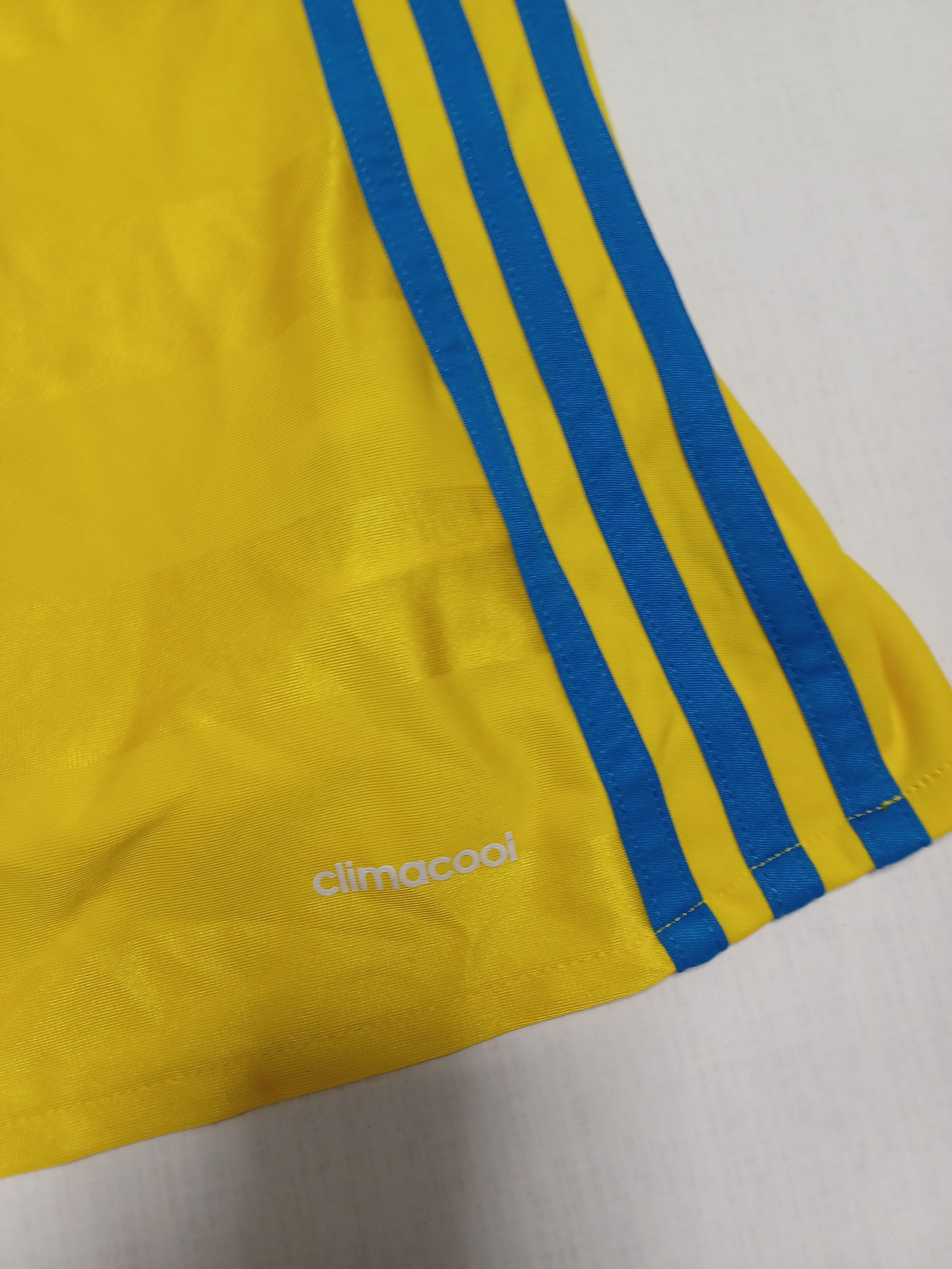 Adidas Sweden national football team soccer jersey Size M / US 6-8 / IT 42-44 - 5 Thumbnail