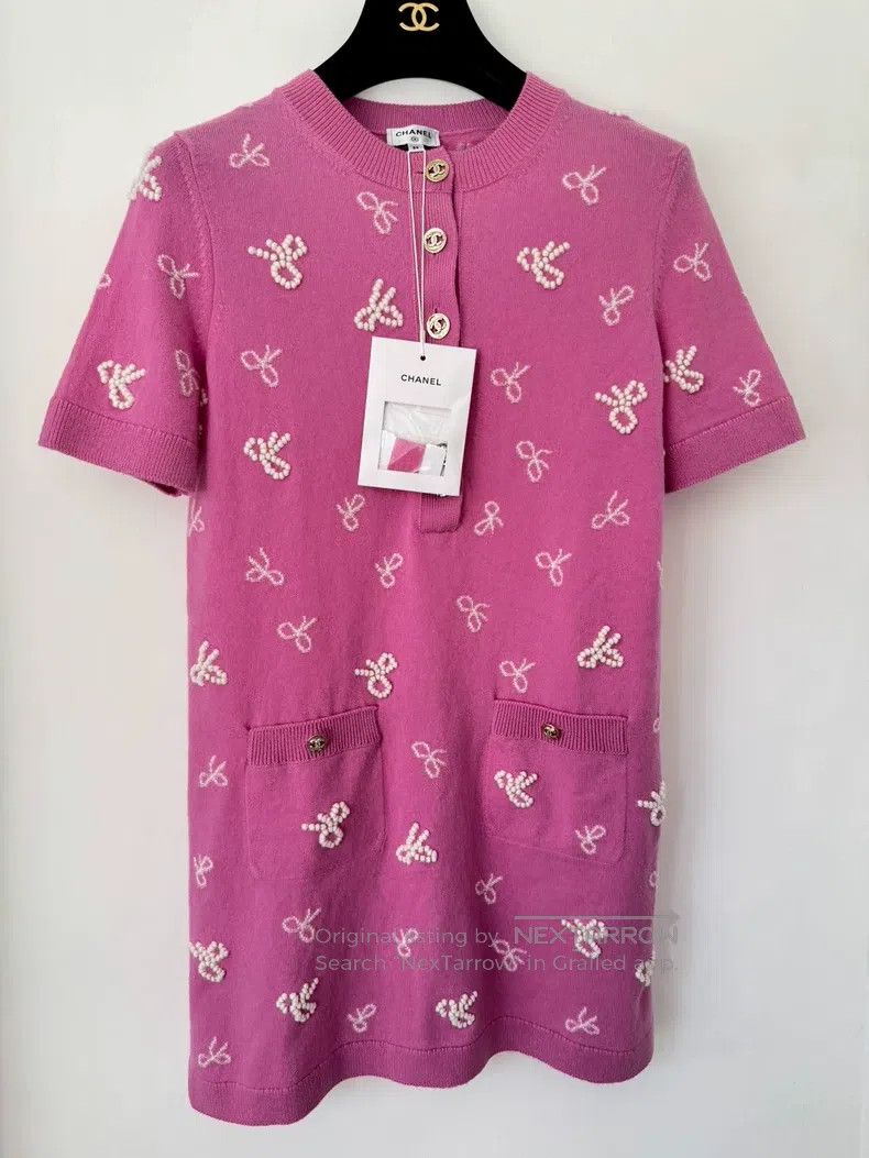 Chanel Chanel Spring and Summer Preview Series Pink Bow Short-sle Size XS / US 0-2 / IT 36-38 - 1 Thumbnail