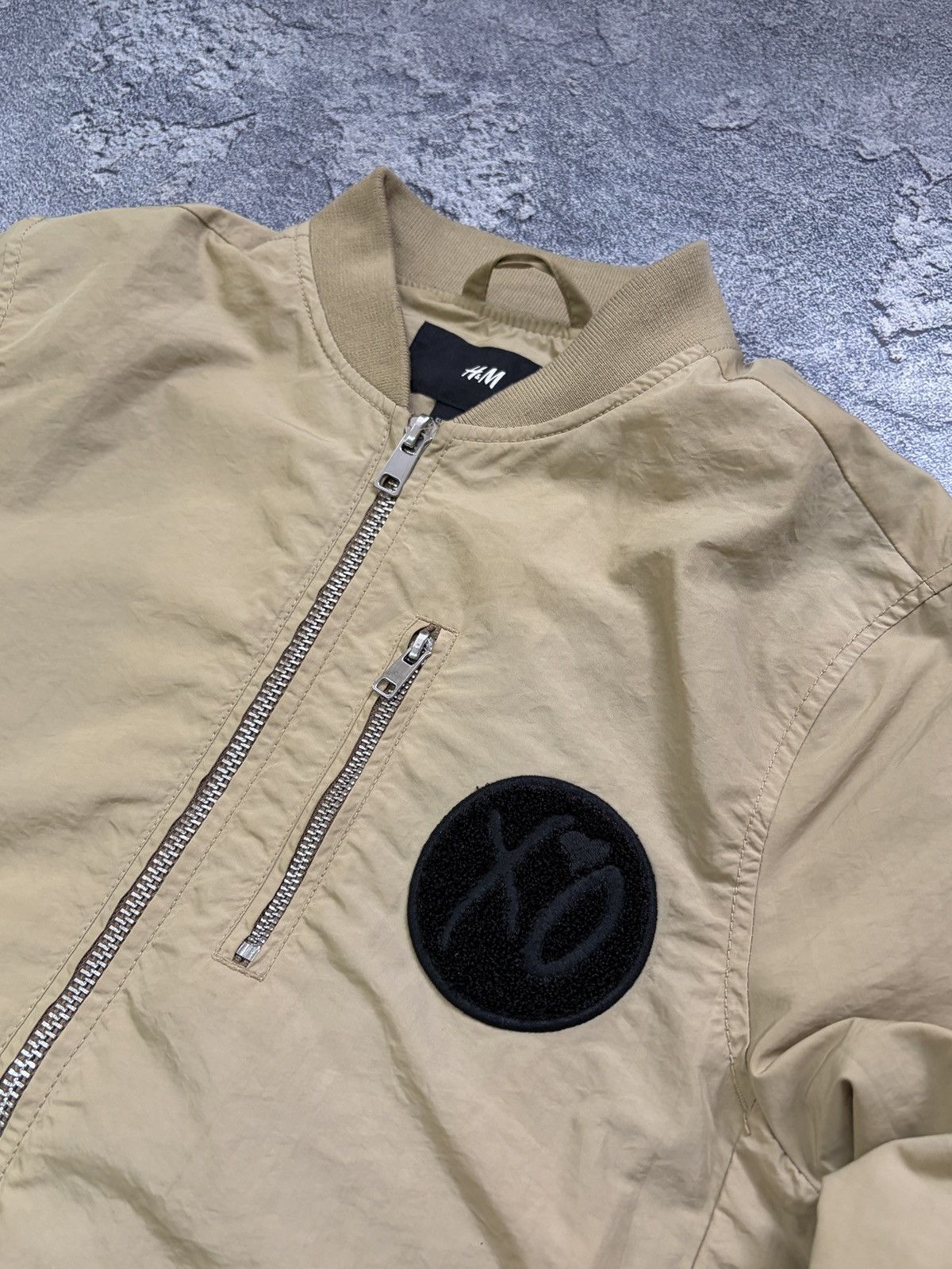 H&M The Weeknd H&M XO Bomber Jacket Khaki Beige Big Logo Size XS Size US XS / EU 42 / 0 - 5 Thumbnail
