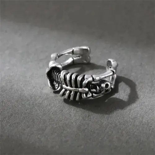 Designer × Vintage Vintage Skull Bones 🦴 Rings Unisex Size ONE SIZE - 4 Thumbnail