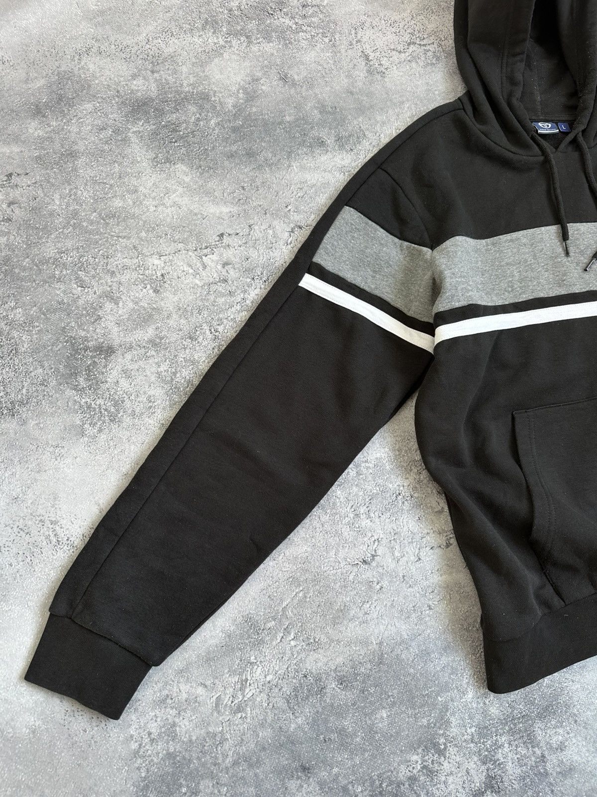 Sergio Tacchini Sergio Tacchini Vintage Striped Hoodie Sun Faded Size US L / EU 52-54 / 3 - 11 Thumbnail