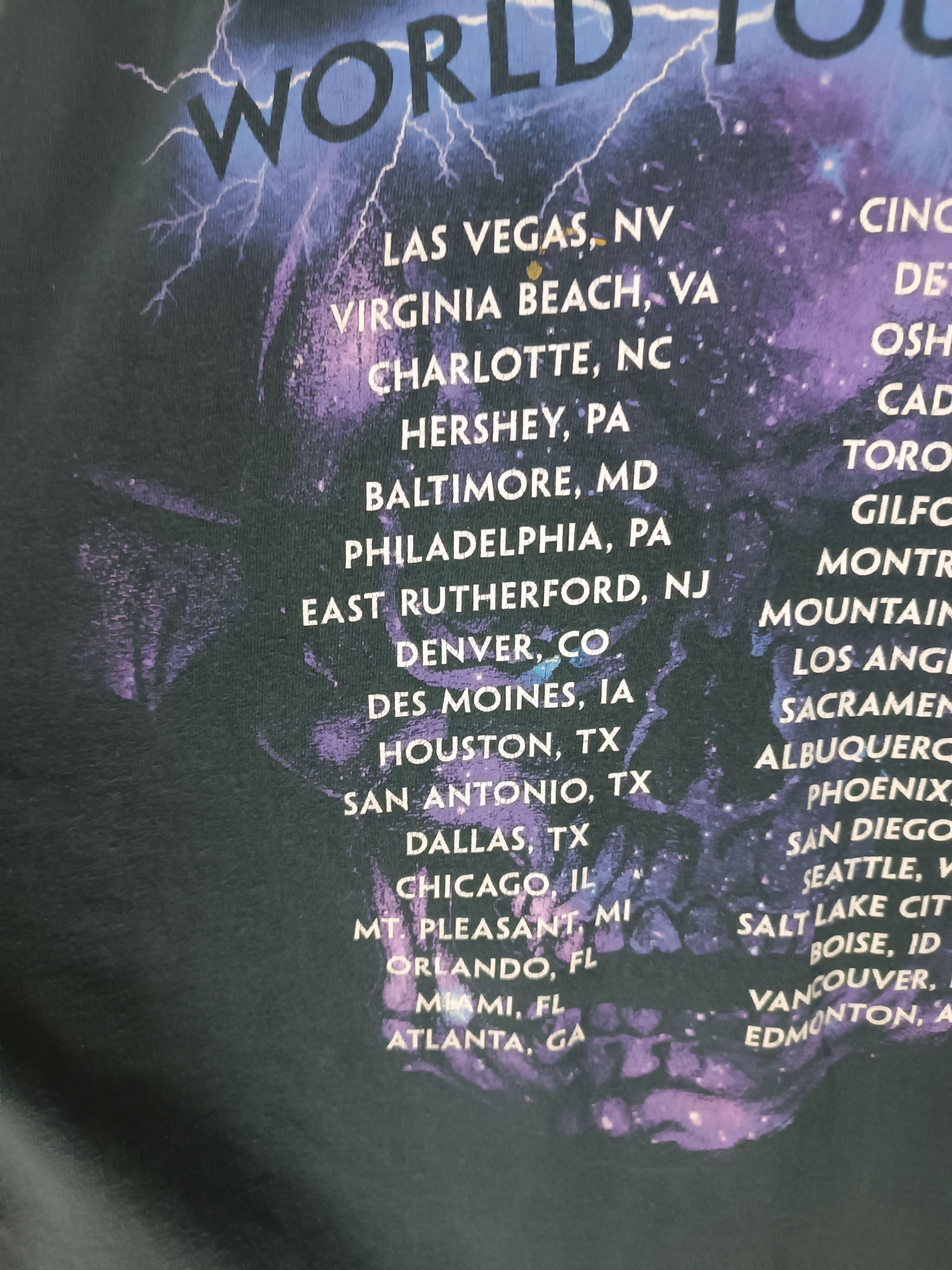 Band Tees THRASHED FADED VINTAGE A7X AVENGED SEVENFOLD 2017 TOUR METAL Size US L / EU 52-54 / 3 - 17 Thumbnail