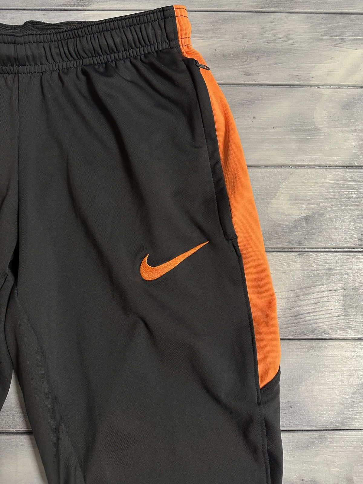 Nike Nike Cycling Shorts Size S Black Orange Size US 30 / EU 46 - 2 Thumbnail