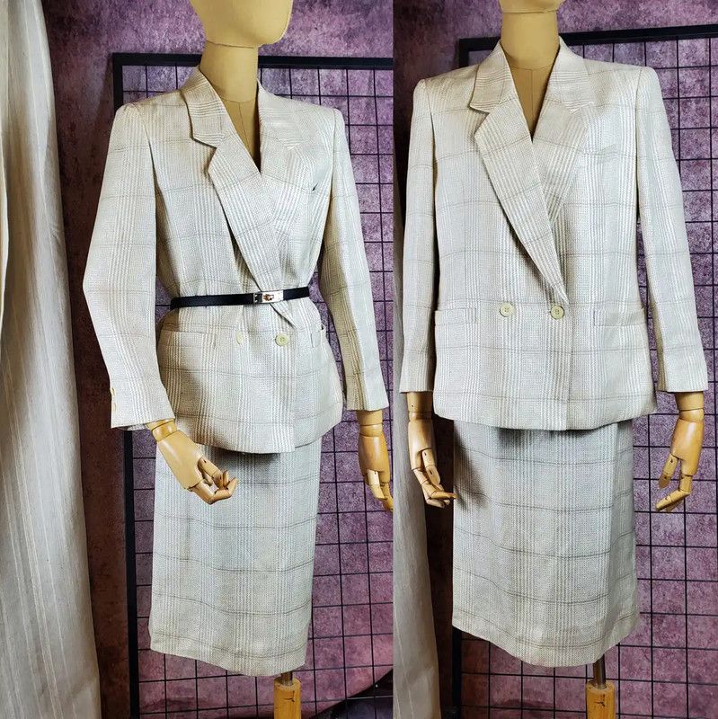 Burberry Burberry Spring Autumn Beige Silk Blended Cardigan Size M / US 6-8 / IT 42-44 - 1 Thumbnail
