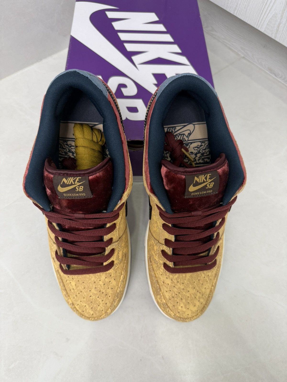 Nike Nike SB Dunk Low City of Cinema Size: US M 11.5 New Size US 11.5 / EU 44-45 - 5 Thumbnail