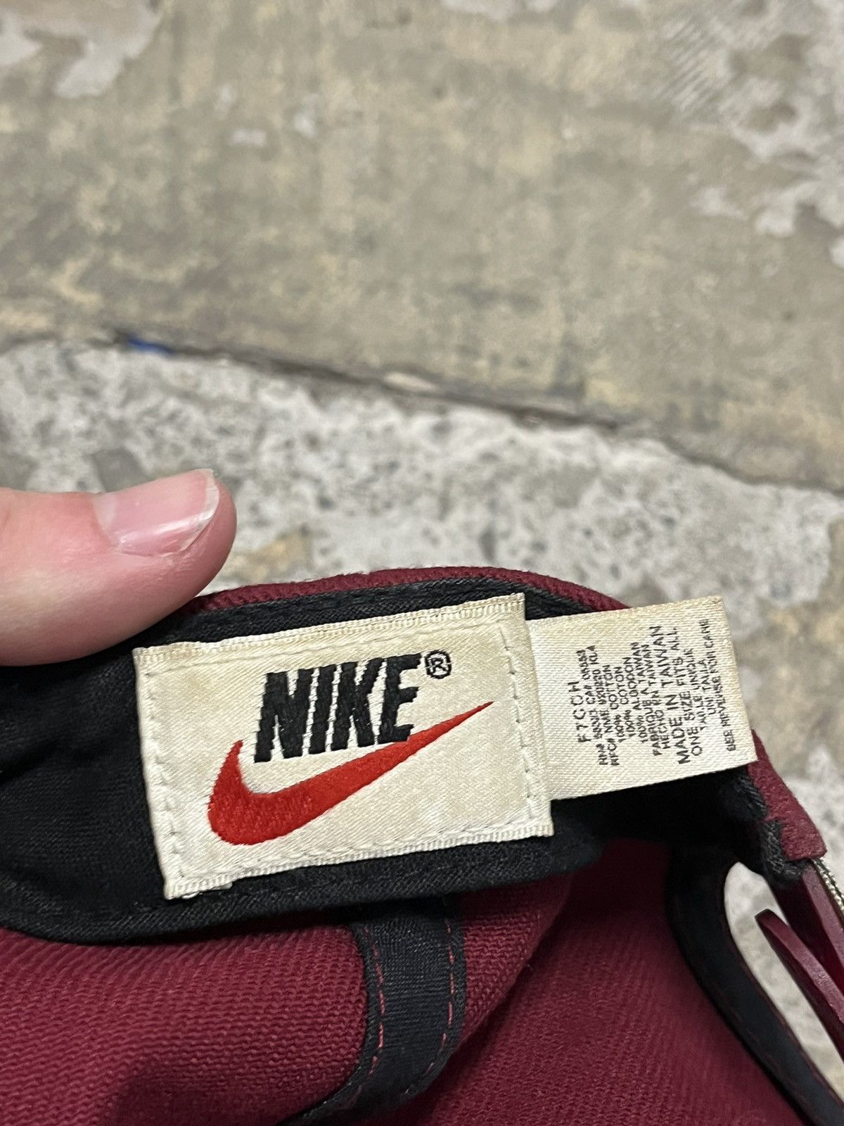 Nike × Vintage Nike 90s vintage burgundy red hat streetwear hype swoosh Size ONE SIZE - 6 Thumbnail