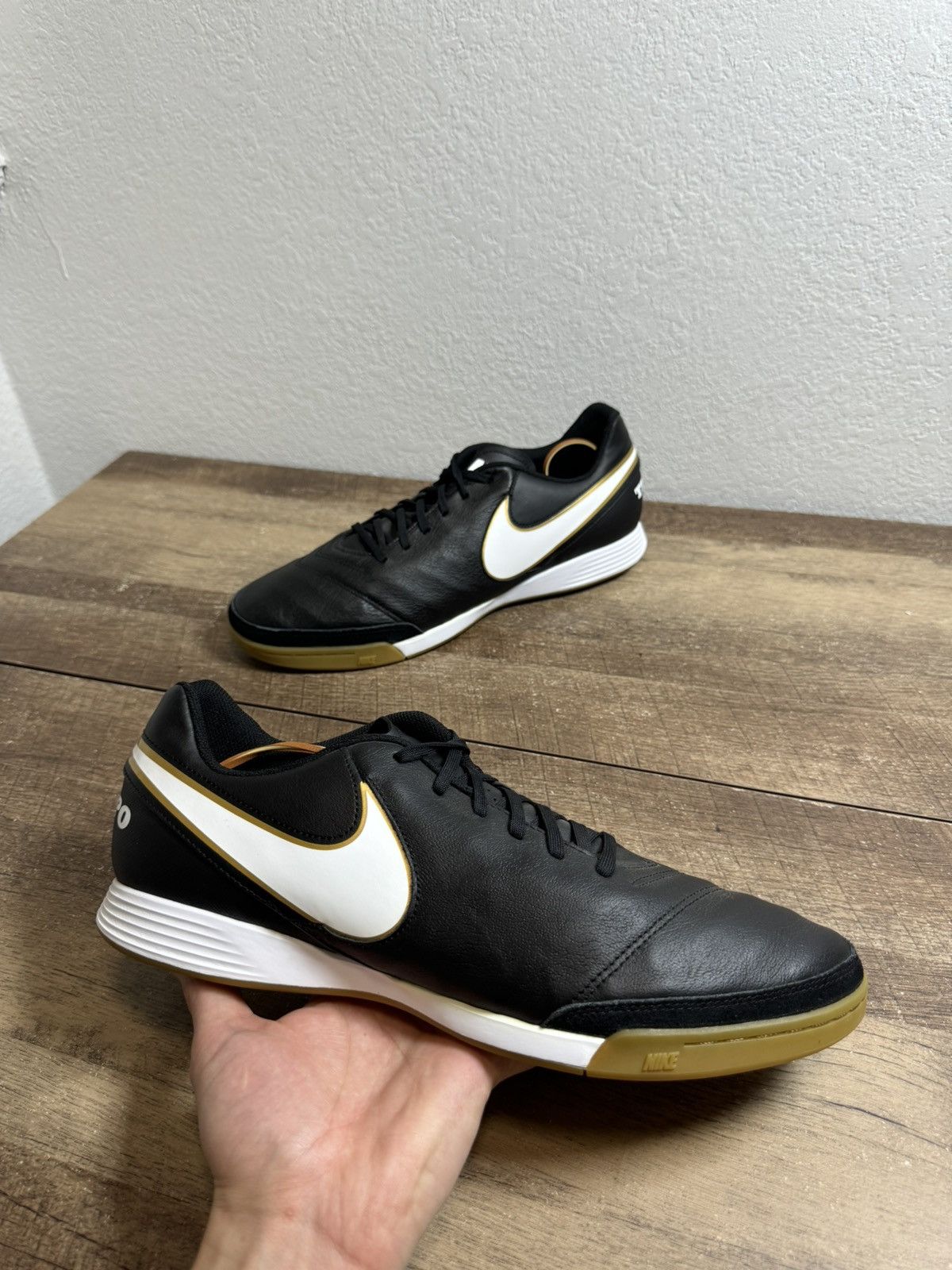 Nike Men's Nike Tiempo X Genio II BLACK Indoor Soccer size 13 Size US 13 / EU 46 - 1 Thumbnail