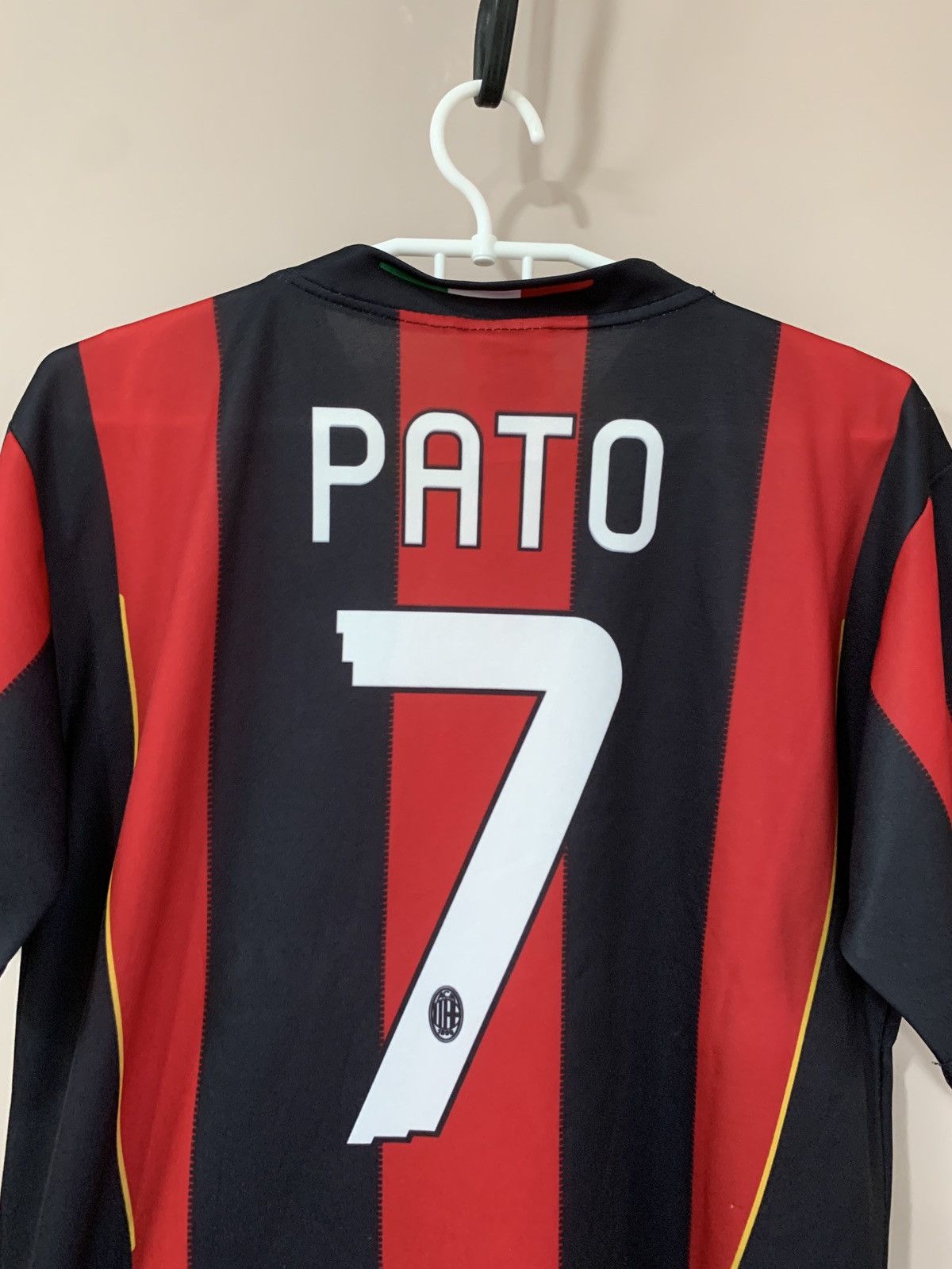 Vintage Ac Milan Home Football Shirt Vintage Soccer Jersey PATO #7 Size US S / EU 44-46 / 1 - 5 Thumbnail